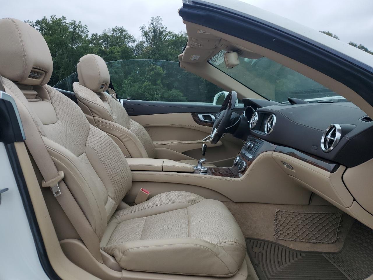 2014 Mercedes-benz Sl 550 White vin: WDDJK7DAXEF024178