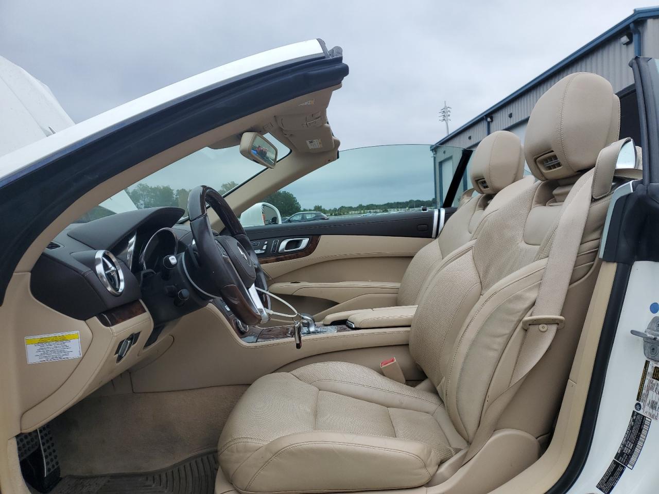 2014 Mercedes-benz Sl 550 White vin: WDDJK7DAXEF024178