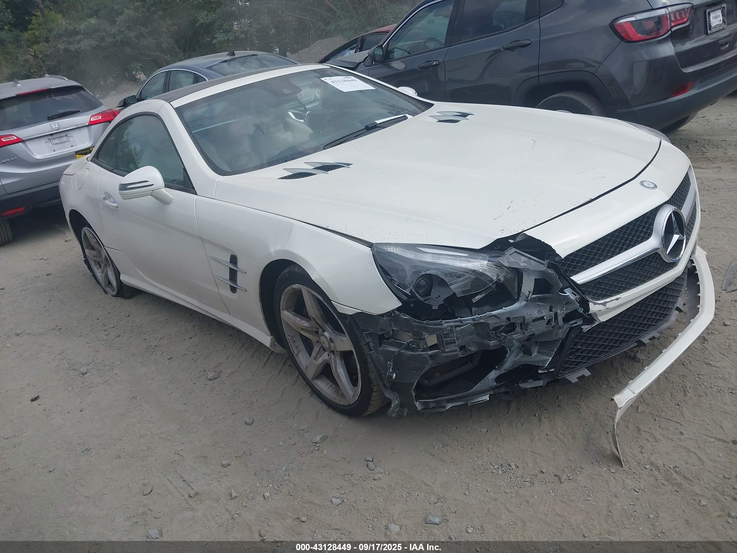 2015 Mercedes-benz Sl 550 Белый vin: WDDJK7DAXFF030936