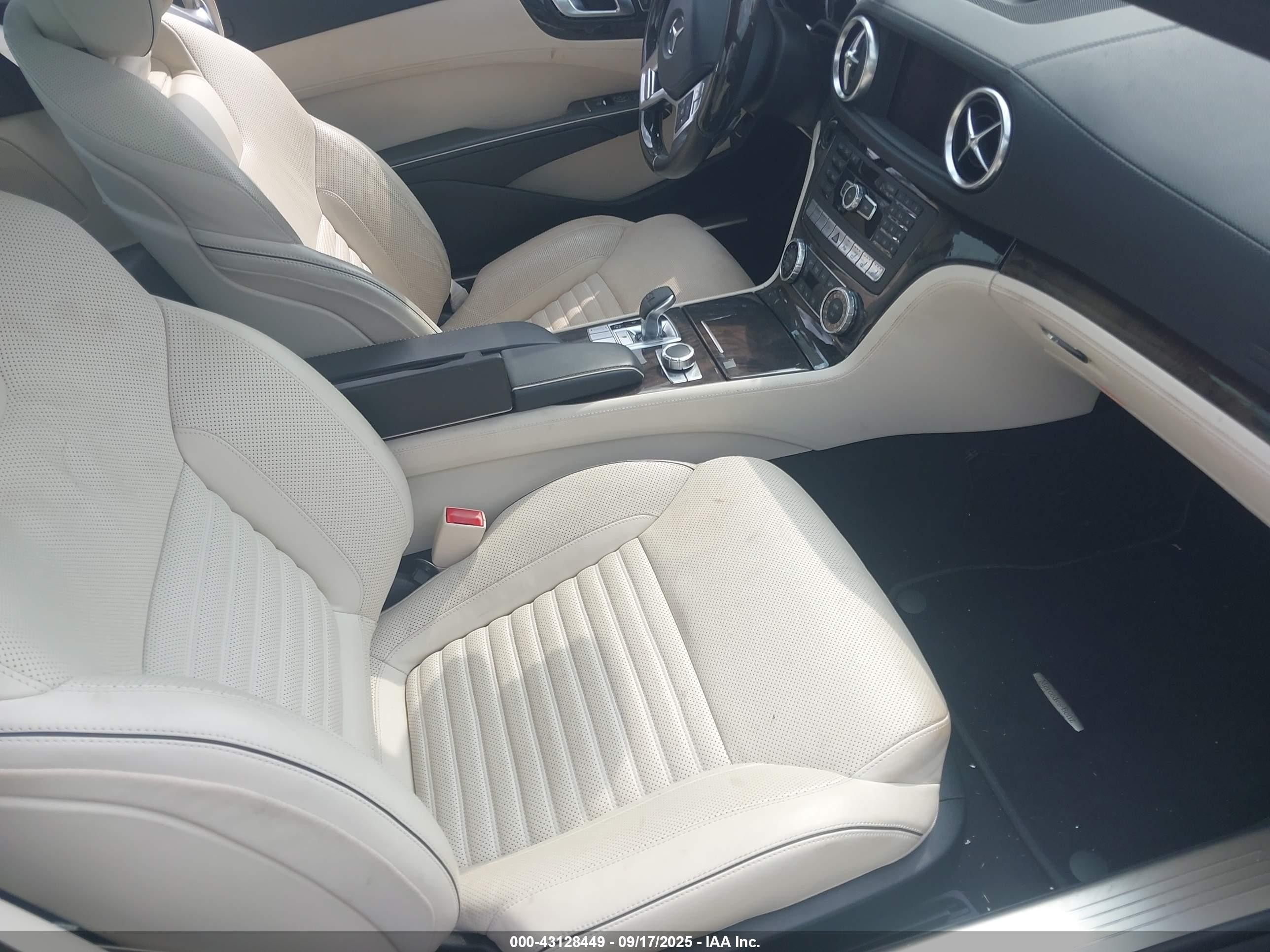 2015 Mercedes-benz Sl 550 Белый vin: WDDJK7DAXFF030936