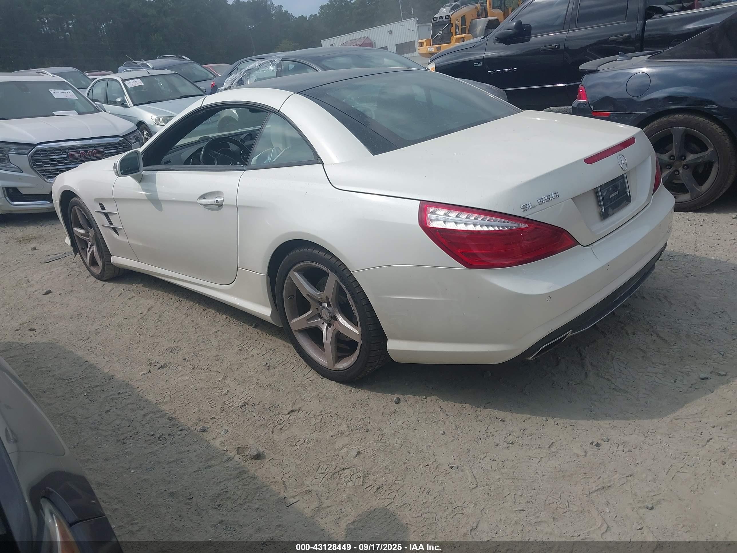 2015 Mercedes-benz Sl 550 Белый vin: WDDJK7DAXFF030936