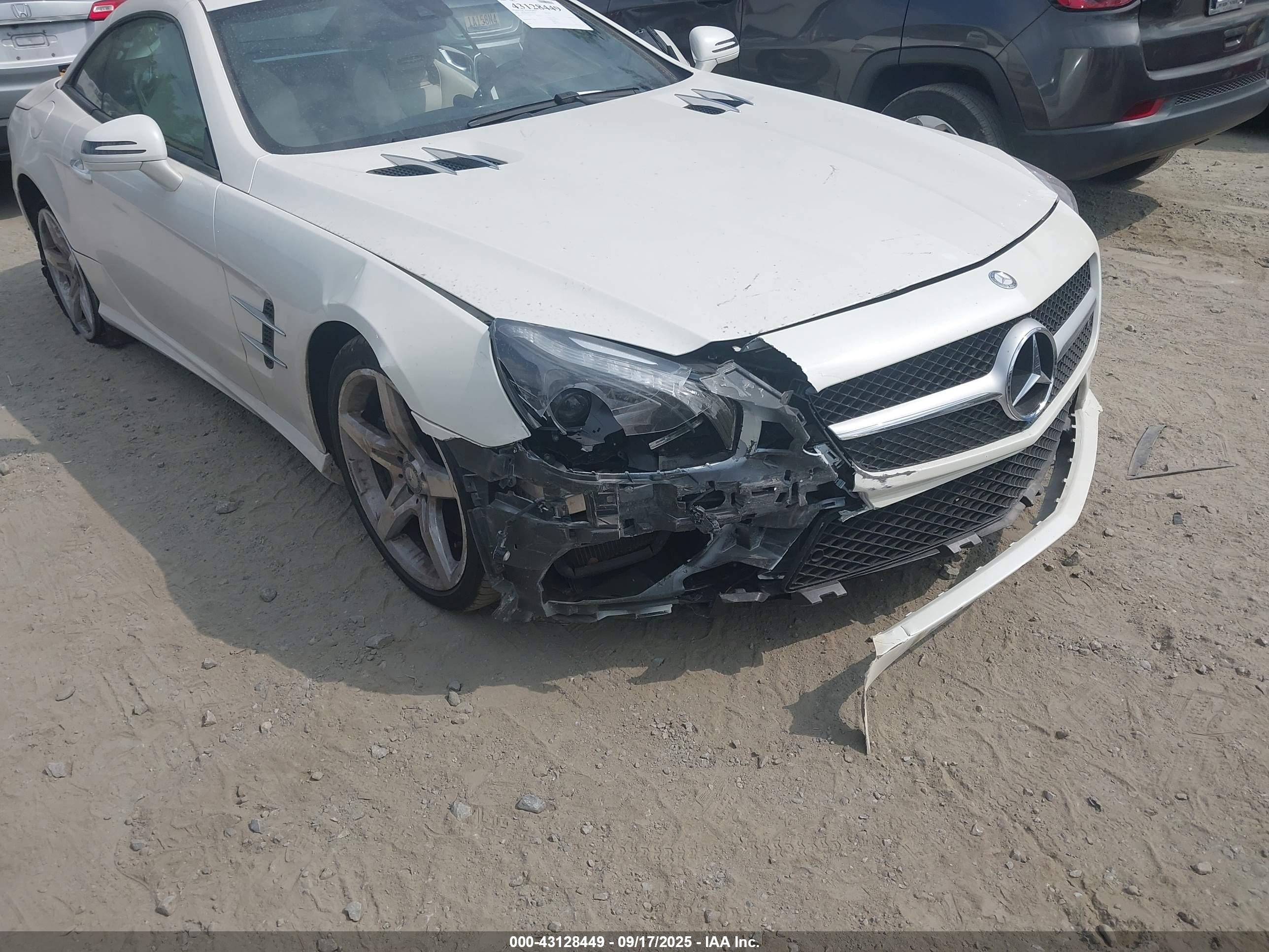 2015 Mercedes-benz Sl 550 Белый vin: WDDJK7DAXFF030936
