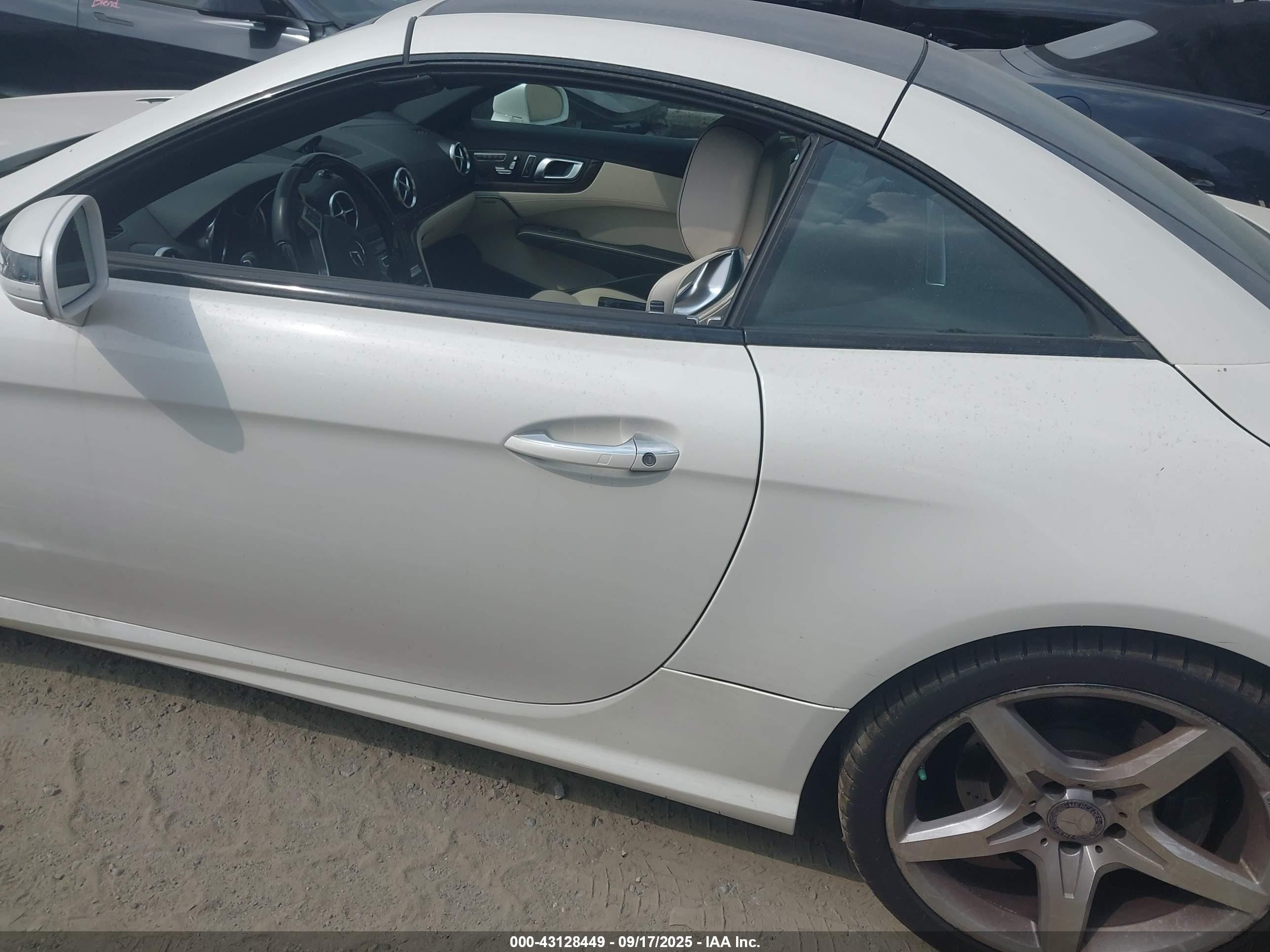 2015 Mercedes-benz Sl 550 Белый vin: WDDJK7DAXFF030936
