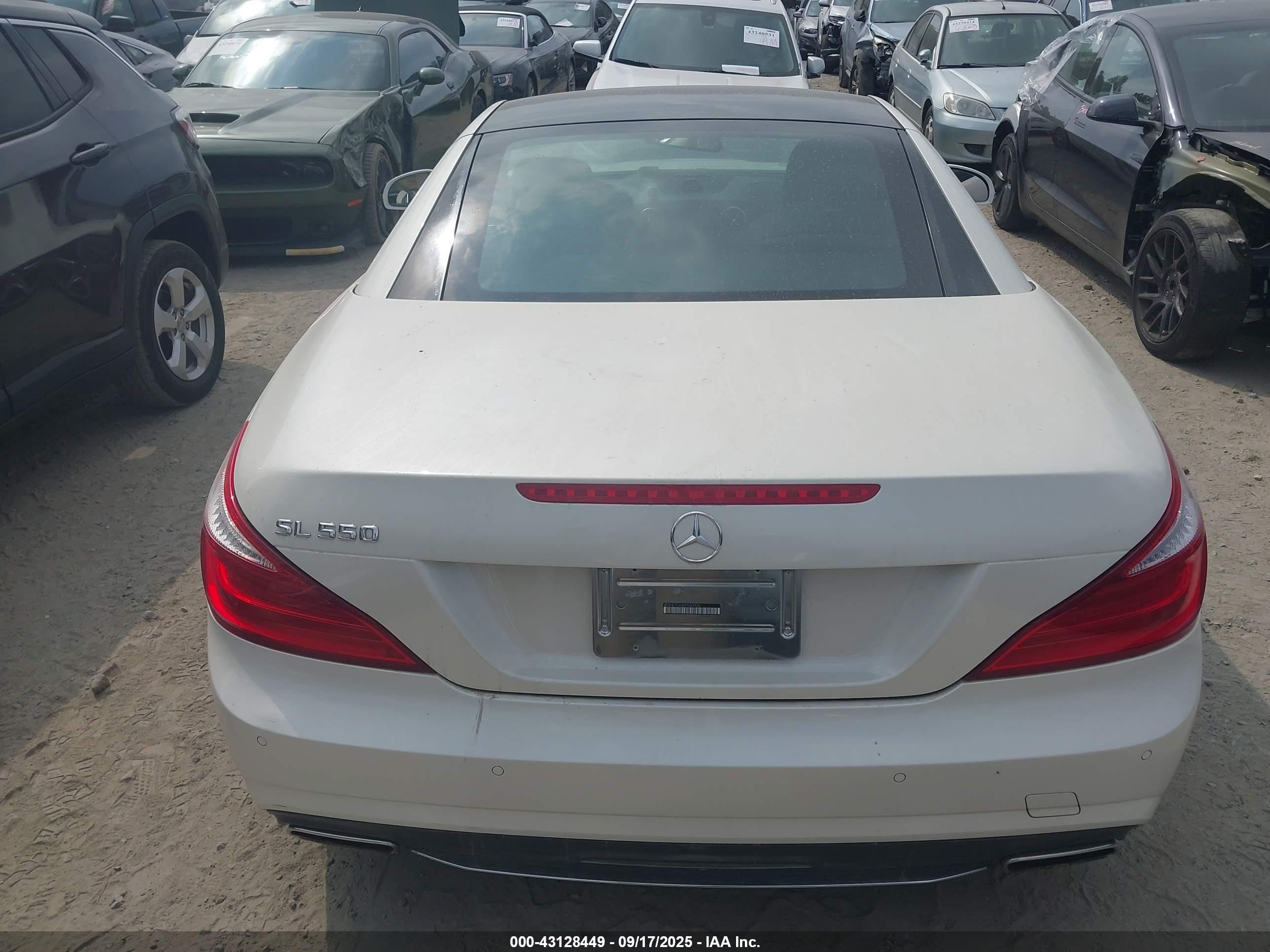2015 Mercedes-benz Sl 550 Белый vin: WDDJK7DAXFF030936