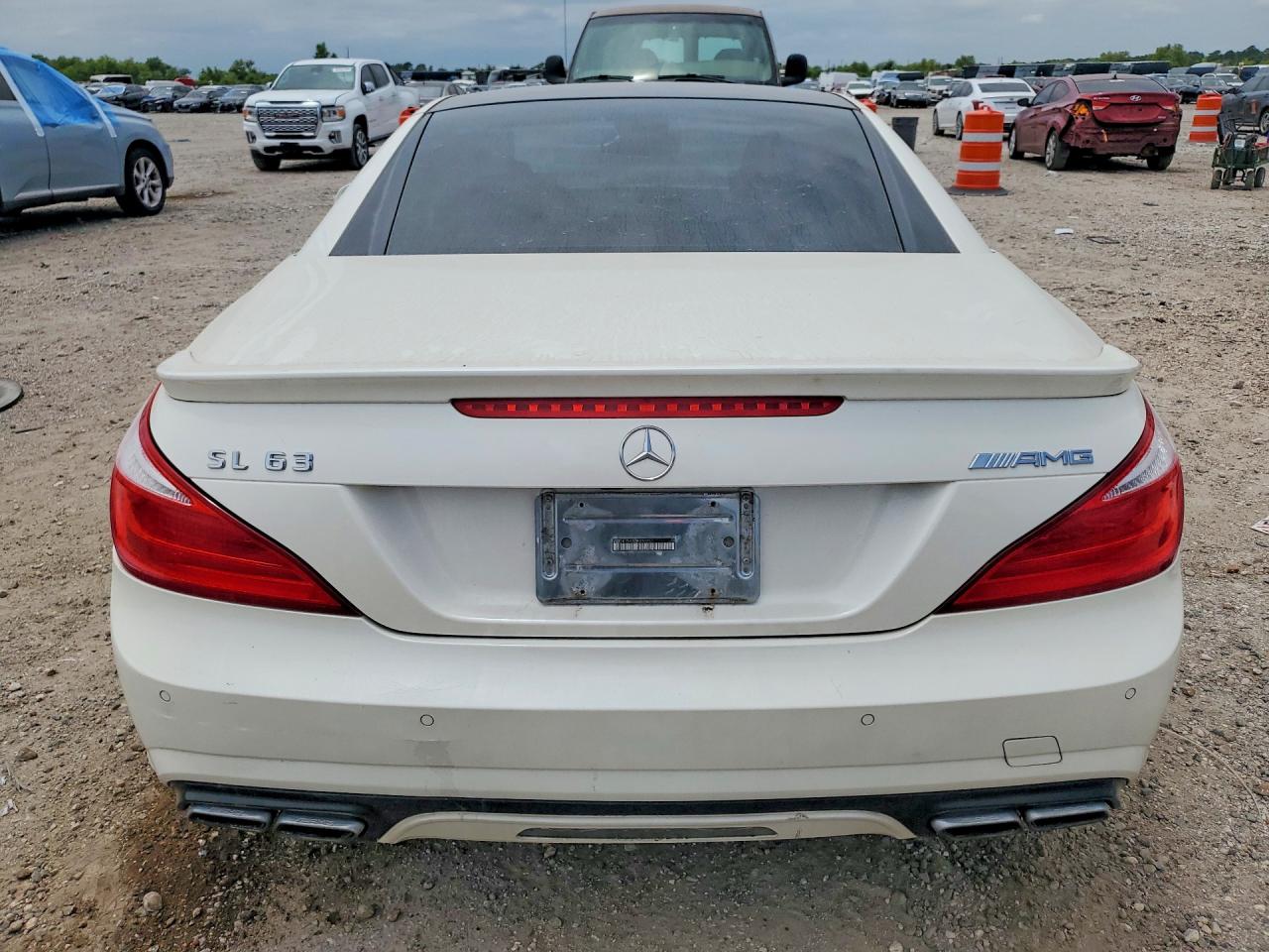 2013 Mercedes-benz Sl-class Sl63 Amg White vin: WDDJK7EA5DF010251