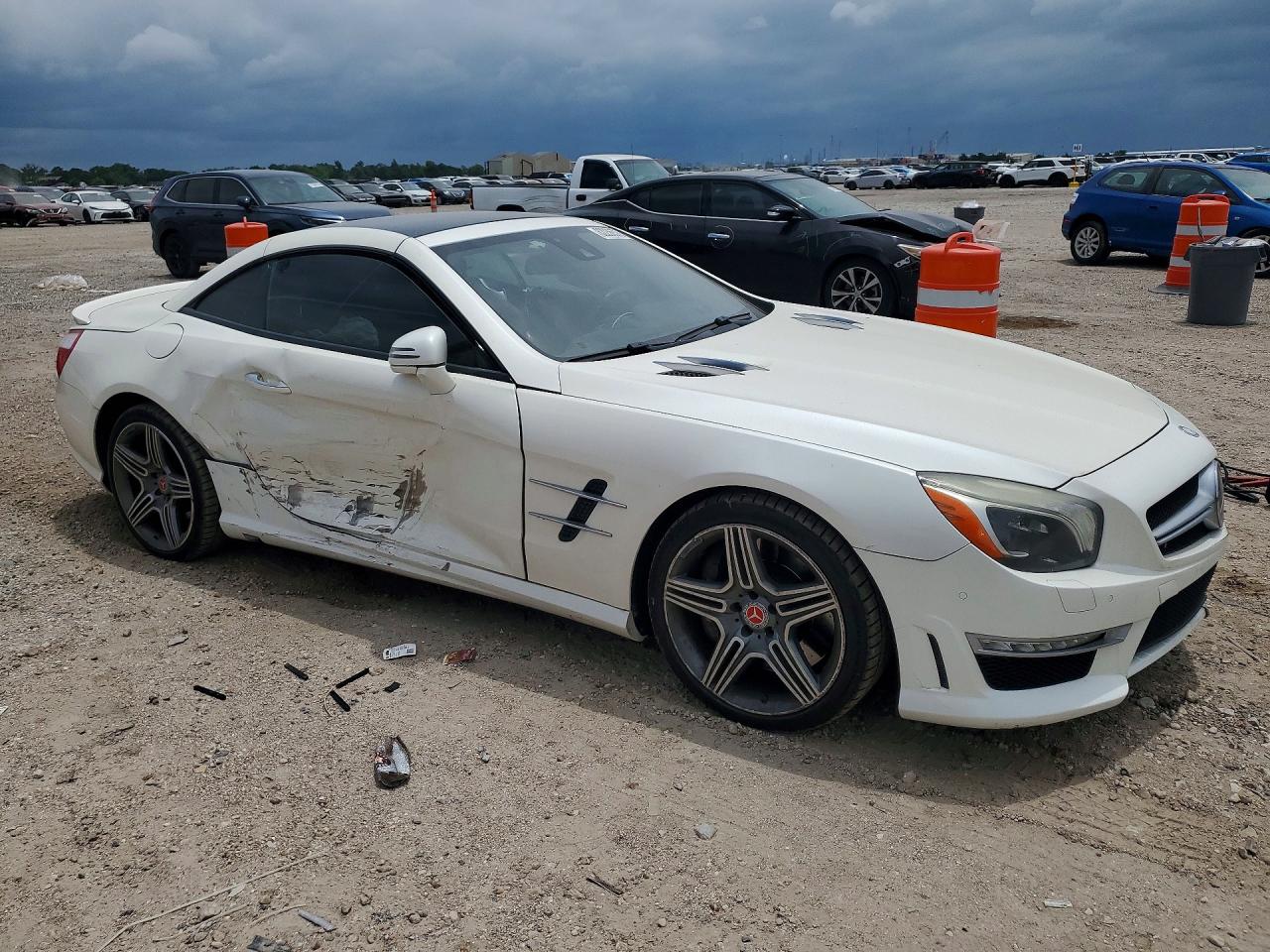 2013 Mercedes-benz Sl-class Sl63 Amg White vin: WDDJK7EA5DF010251