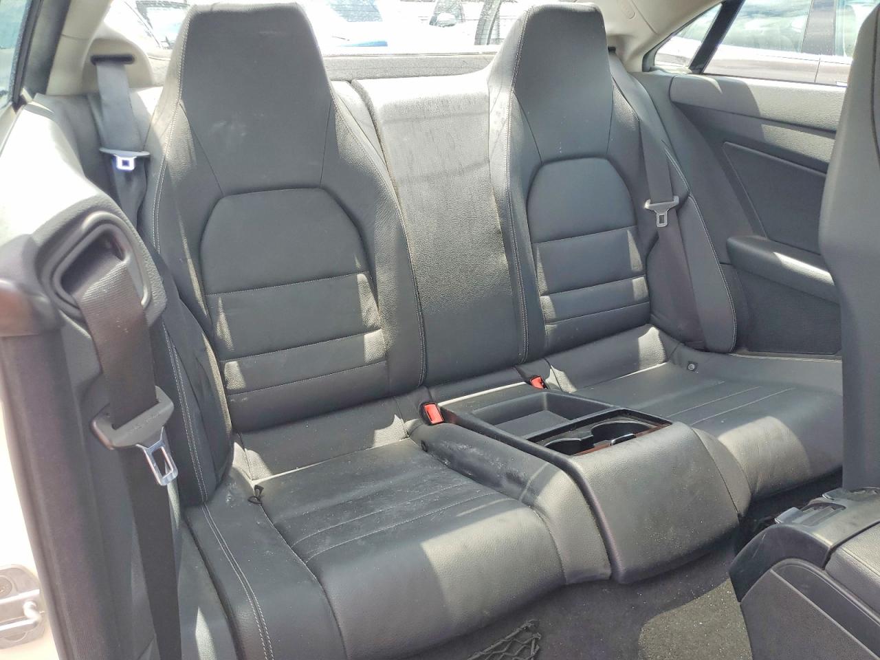 2010 Mercedes-benz E 350 Белый vin: WDDKJ5GB0AF017833