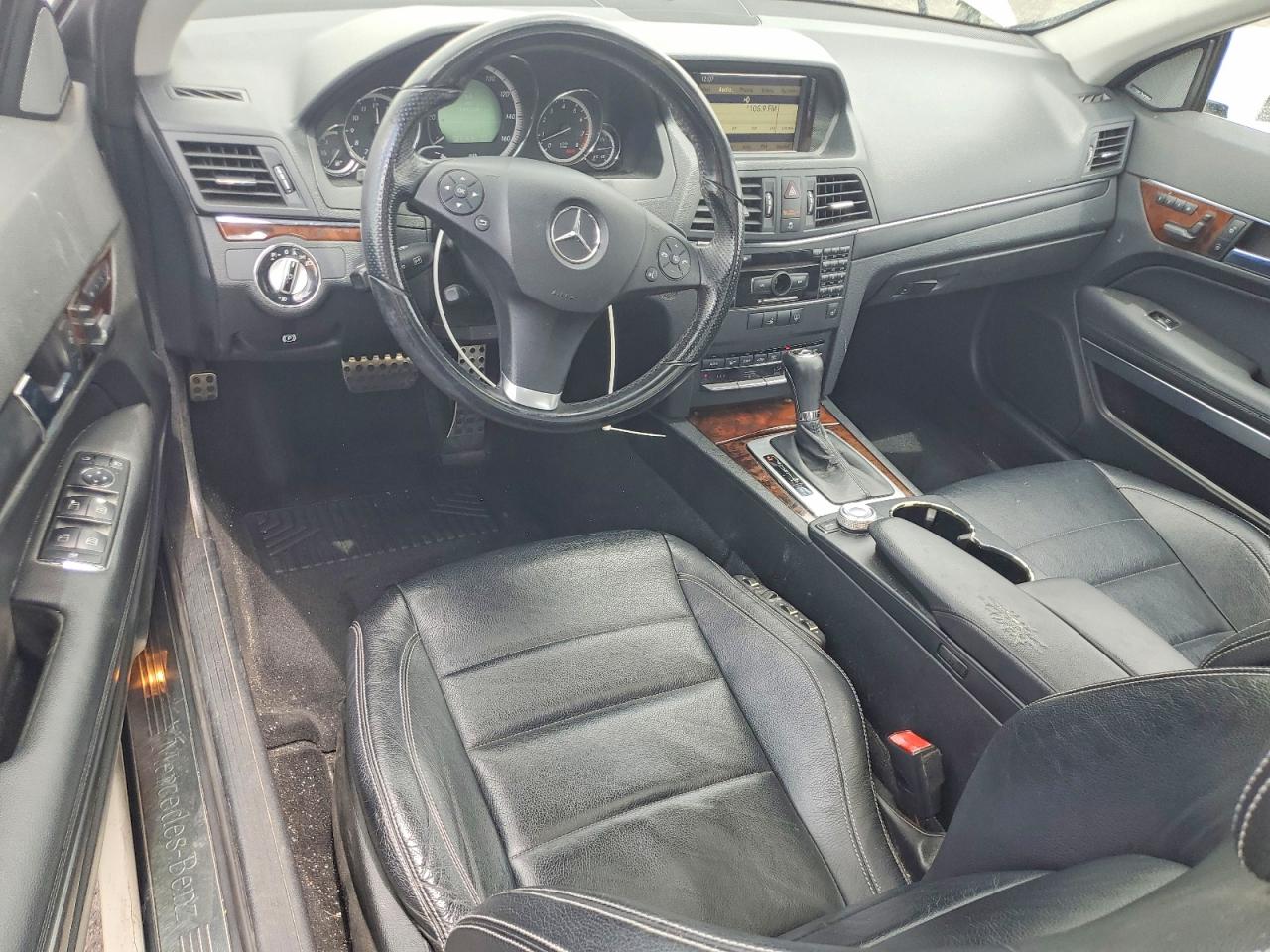 2010 Mercedes-benz E 350 Белый vin: WDDKJ5GB0AF017833