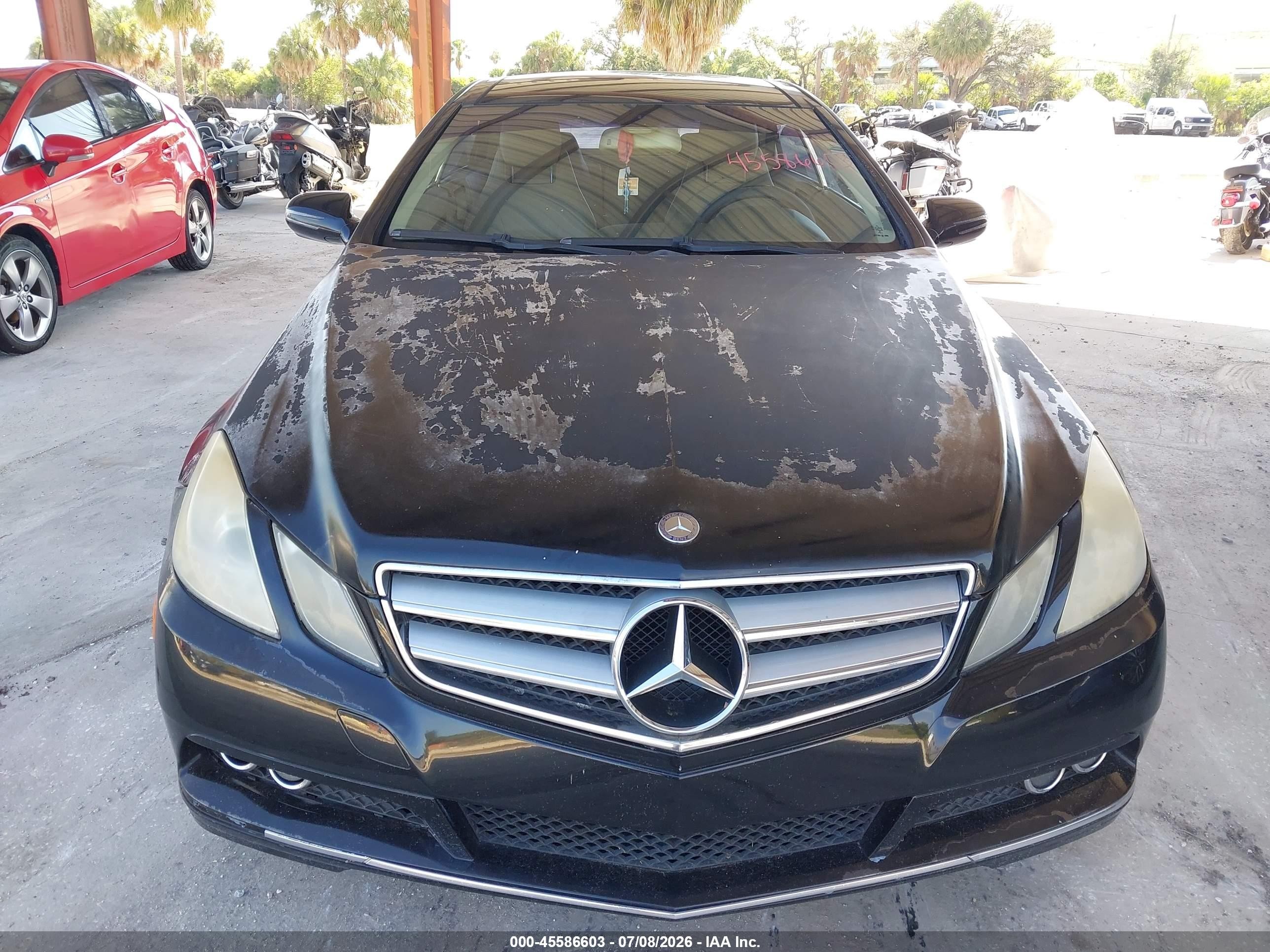 2010 Mercedes-benz E 350   Black vin: WDDKJ5GB2AF011483