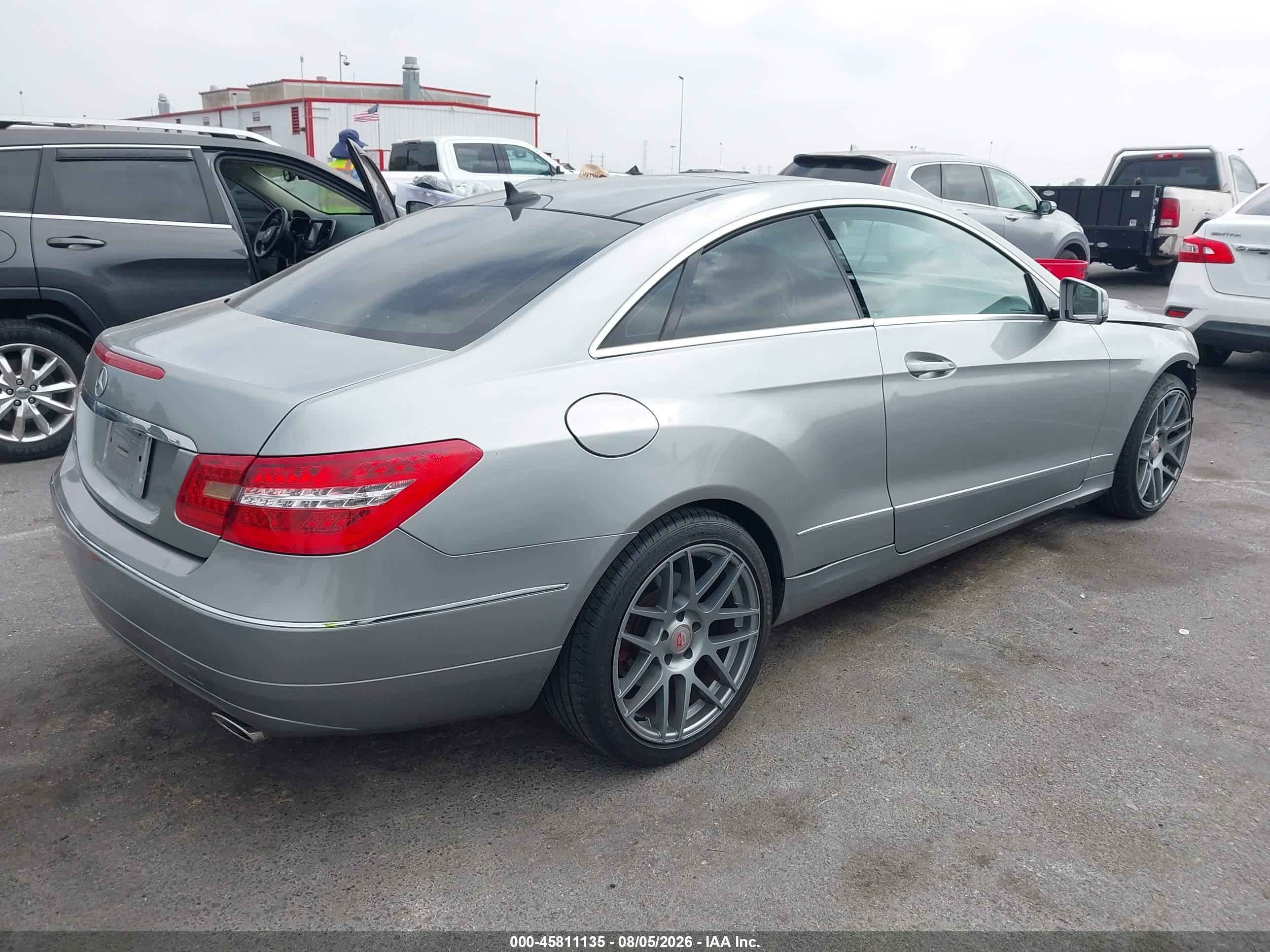 2010 Mercedes-benz E 350   Silver vin: WDDKJ5GB2AF037419