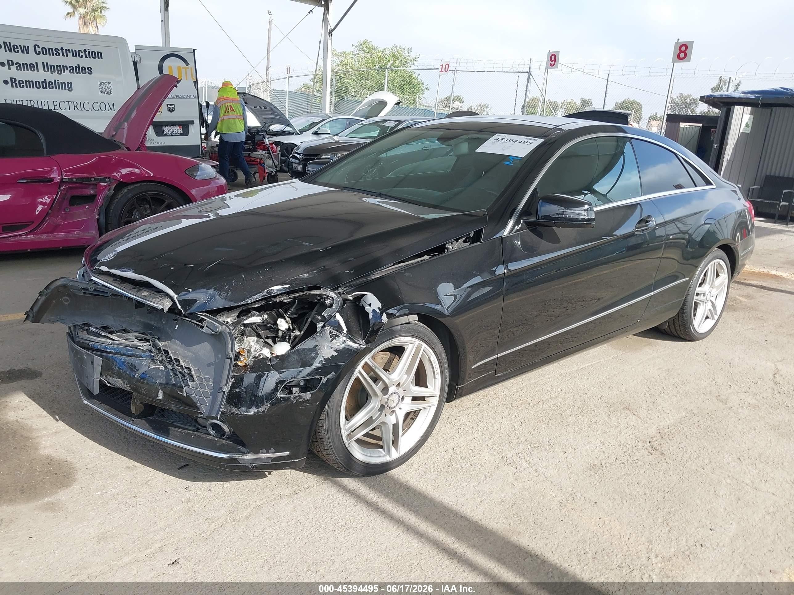 2011 Mercedes-benz E 350   Black vin: WDDKJ5GB2BF071636