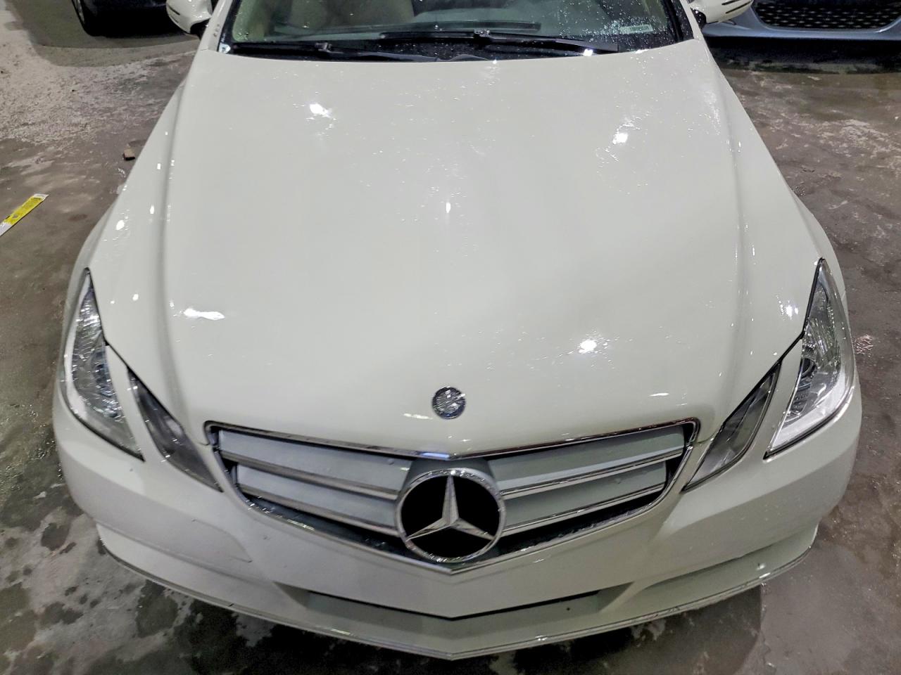 2010 Mercedes-benz E 350 Белый vin: WDDKJ5GB7AF005307