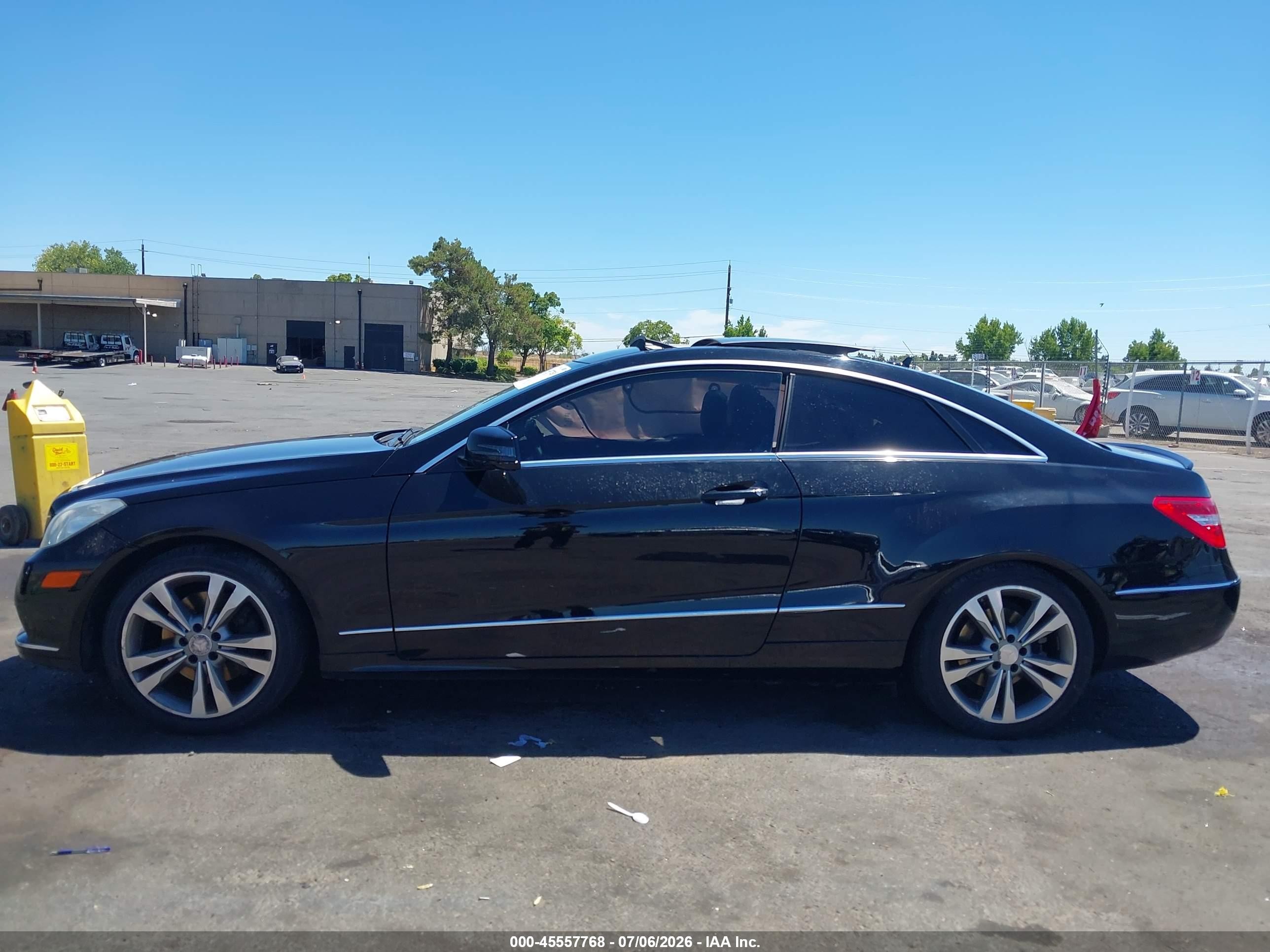 2011 Mercedes-benz E 350   Black vin: WDDKJ5GB7BF077044