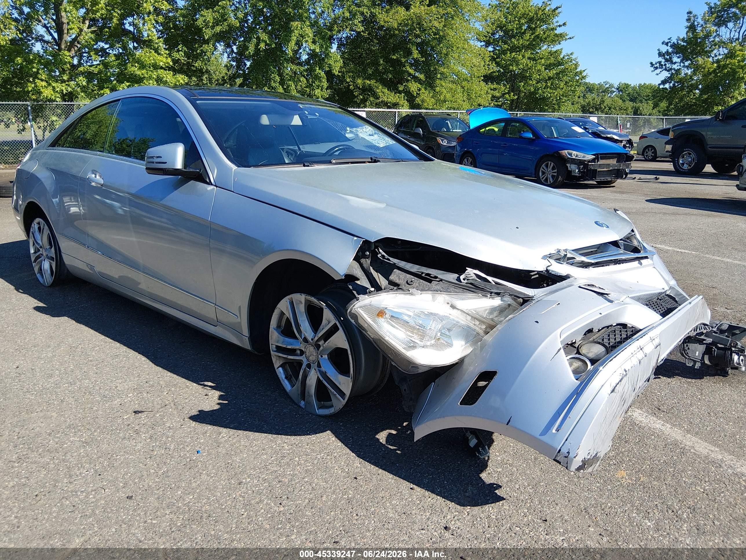 2011 Mercedes-benz E 350   Silver vin: WDDKJ5GB7BF087833