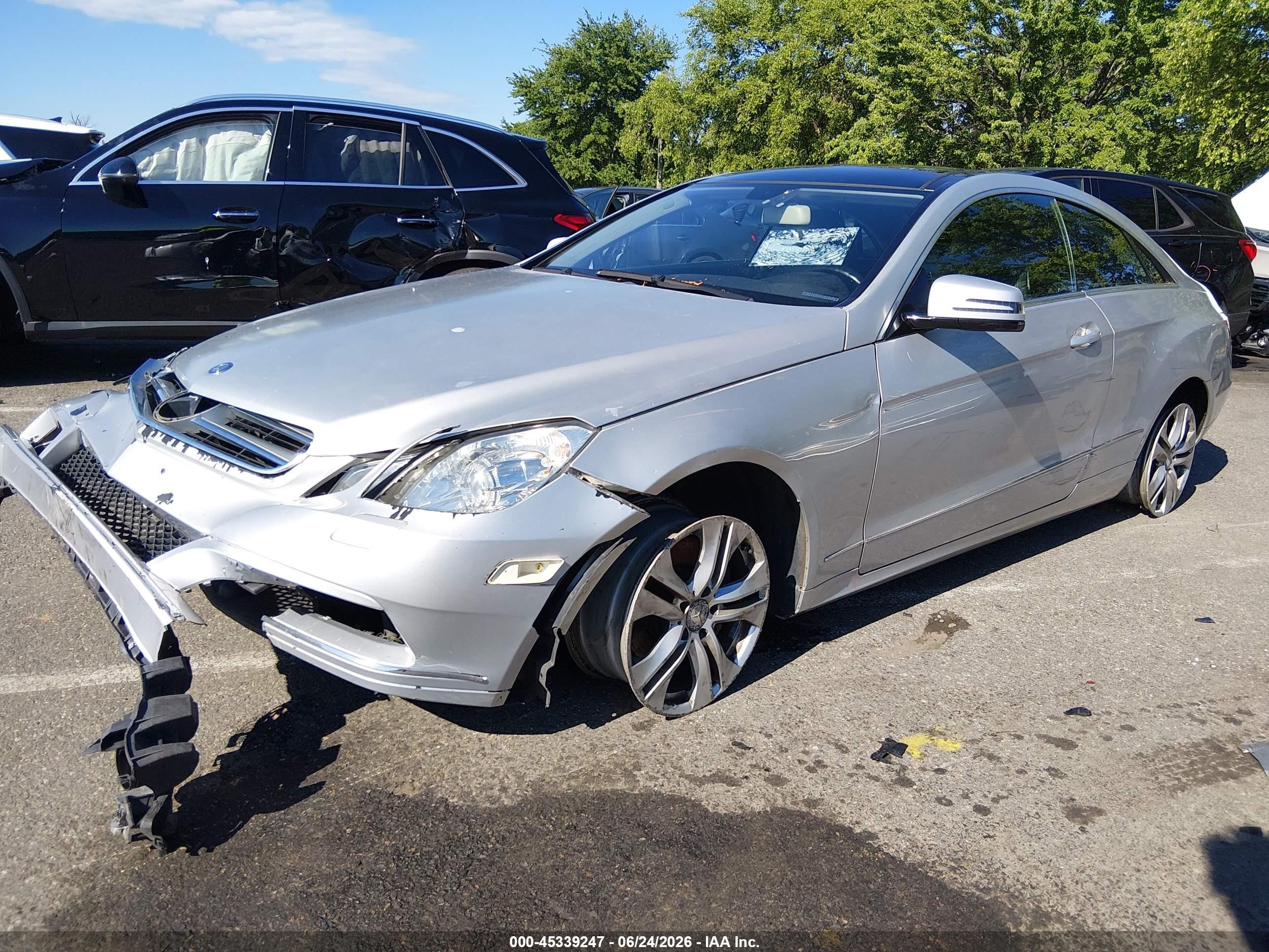 2011 Mercedes-benz E 350   Silver vin: WDDKJ5GB7BF087833