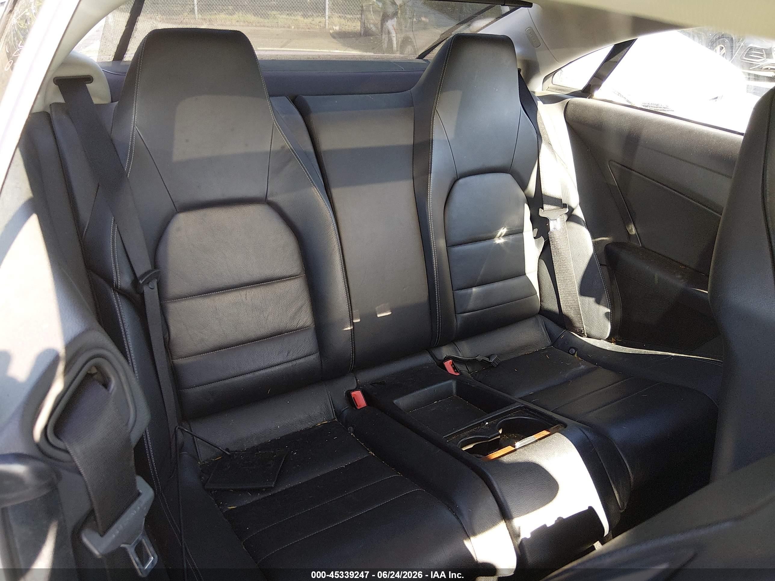2011 Mercedes-benz E 350   Silver vin: WDDKJ5GB7BF087833
