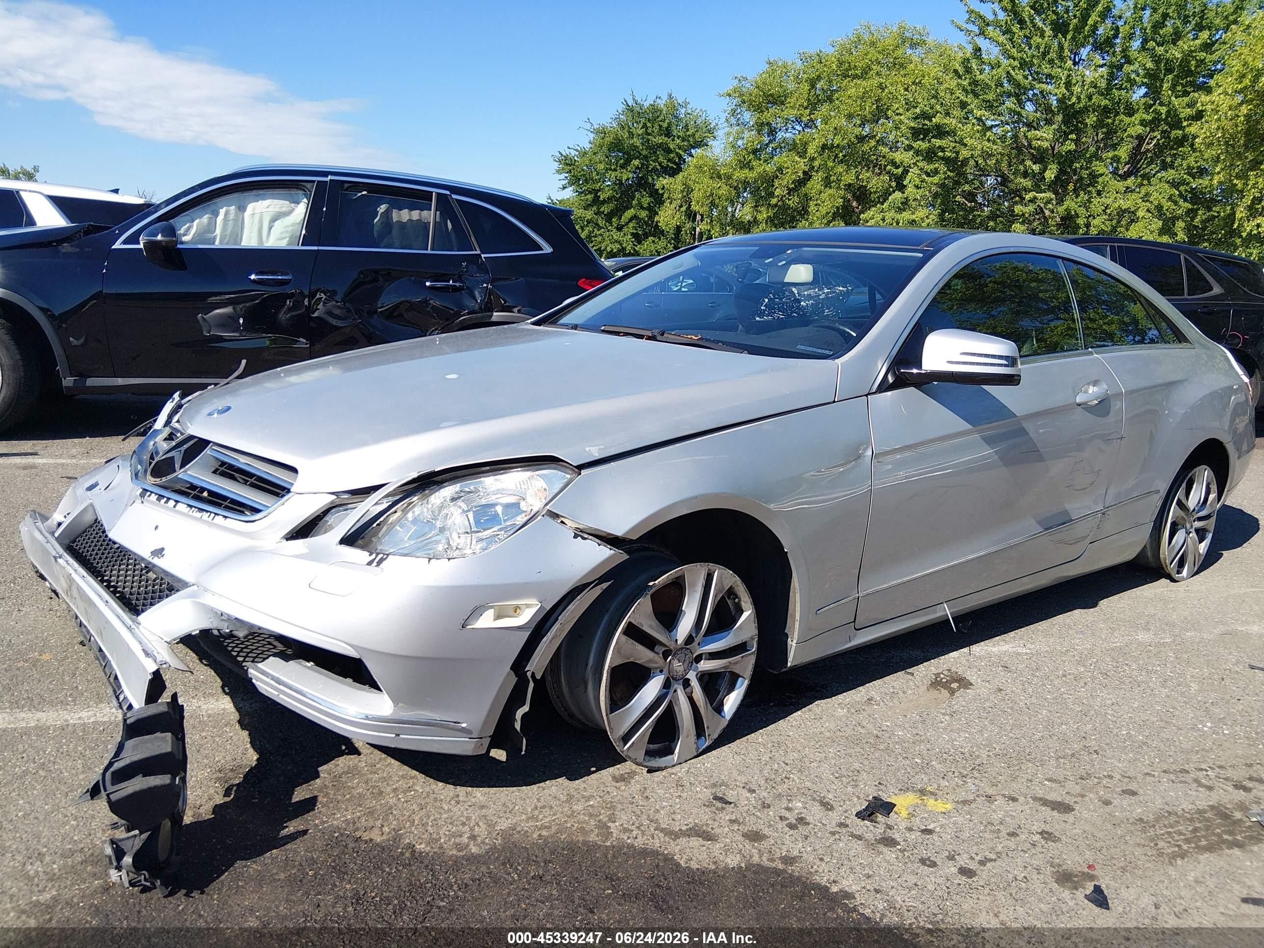 2011 Mercedes-benz E 350   Silver vin: WDDKJ5GB7BF087833