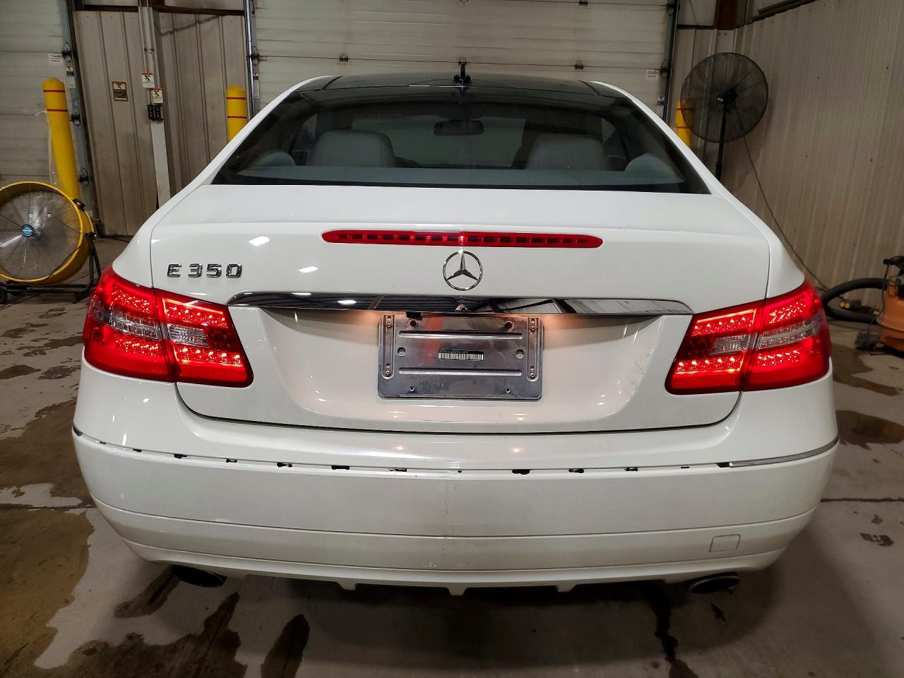 2010 Mercedes-benz E 350 White vin: WDDKJ5GB8AF032001