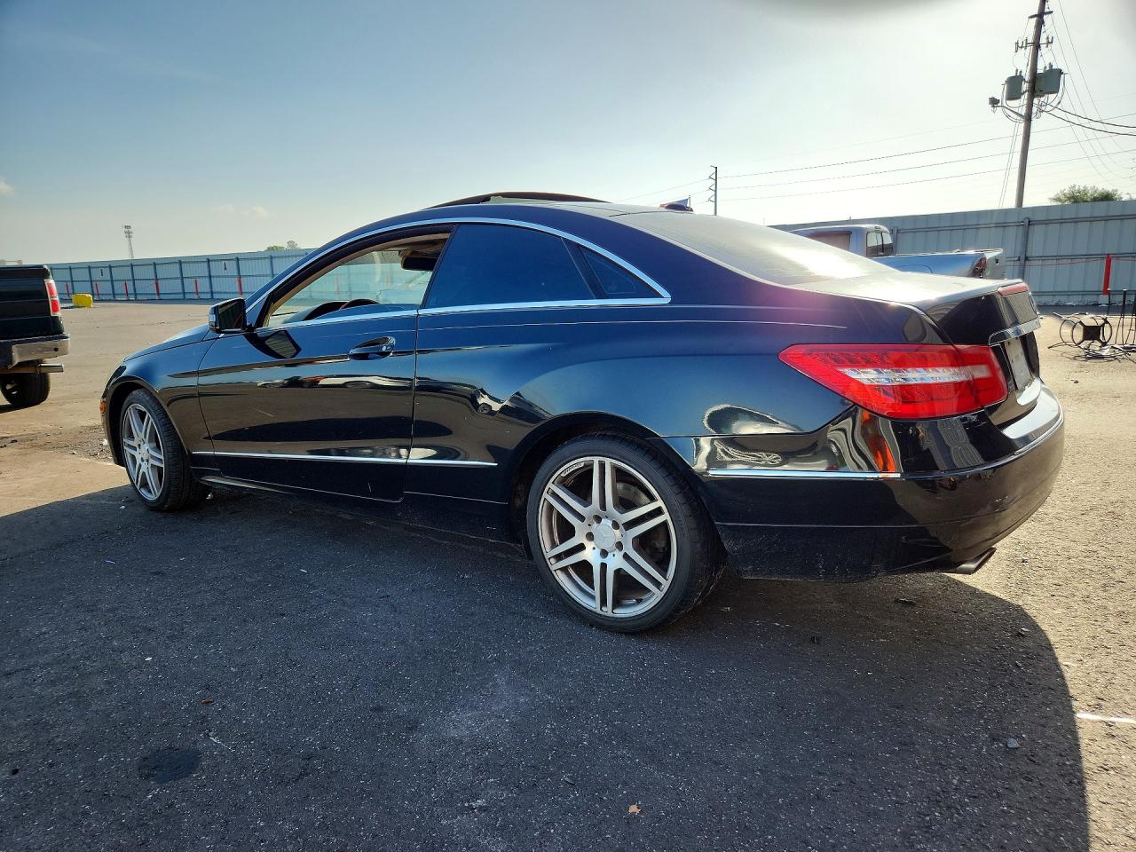 2010 Mercedes-benz E 350 Black vin: WDDKJ5GB8AF032872