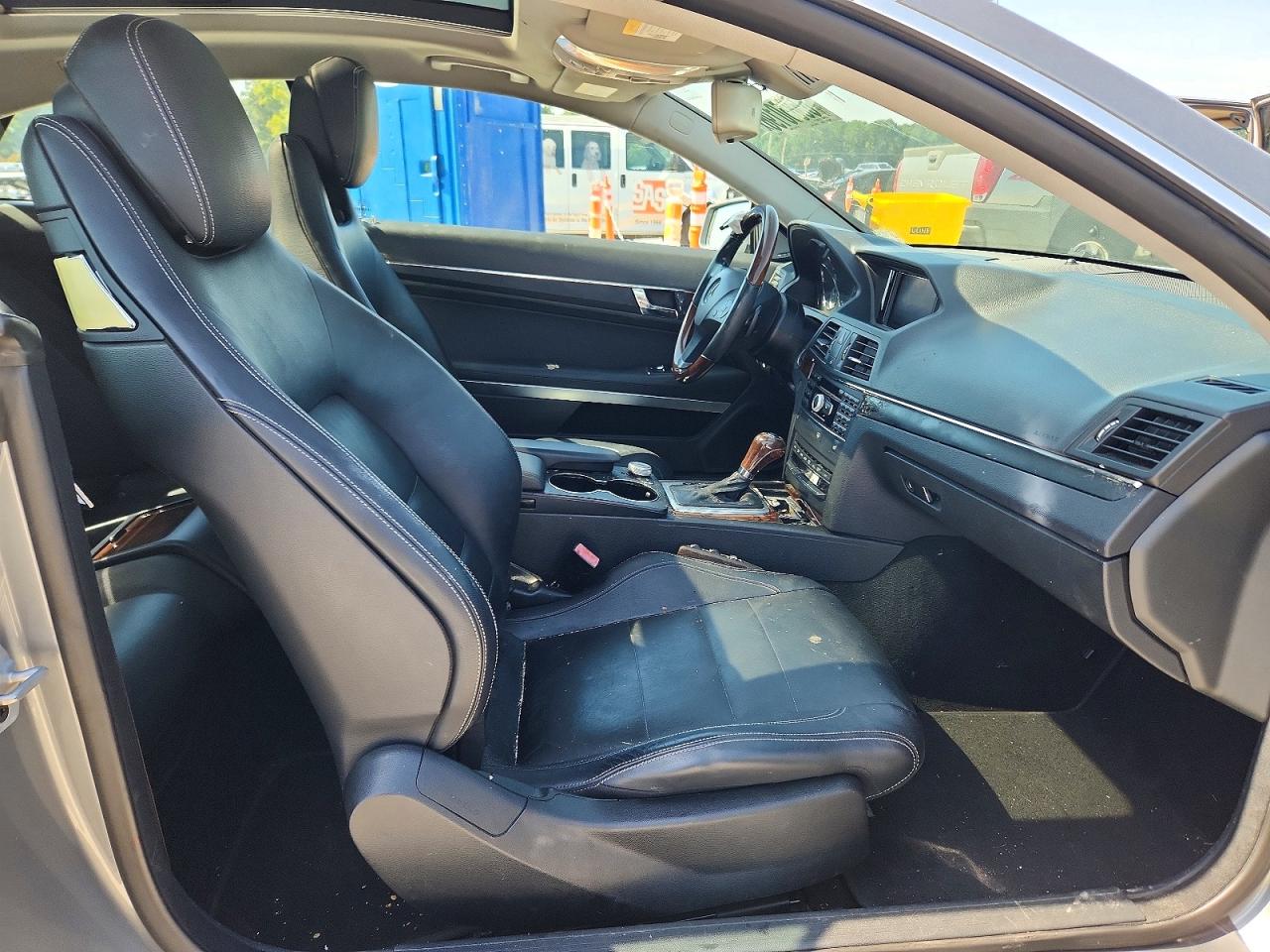 2011 Mercedes-benz E 350 Gray vin: WDDKJ5GB8BF090739