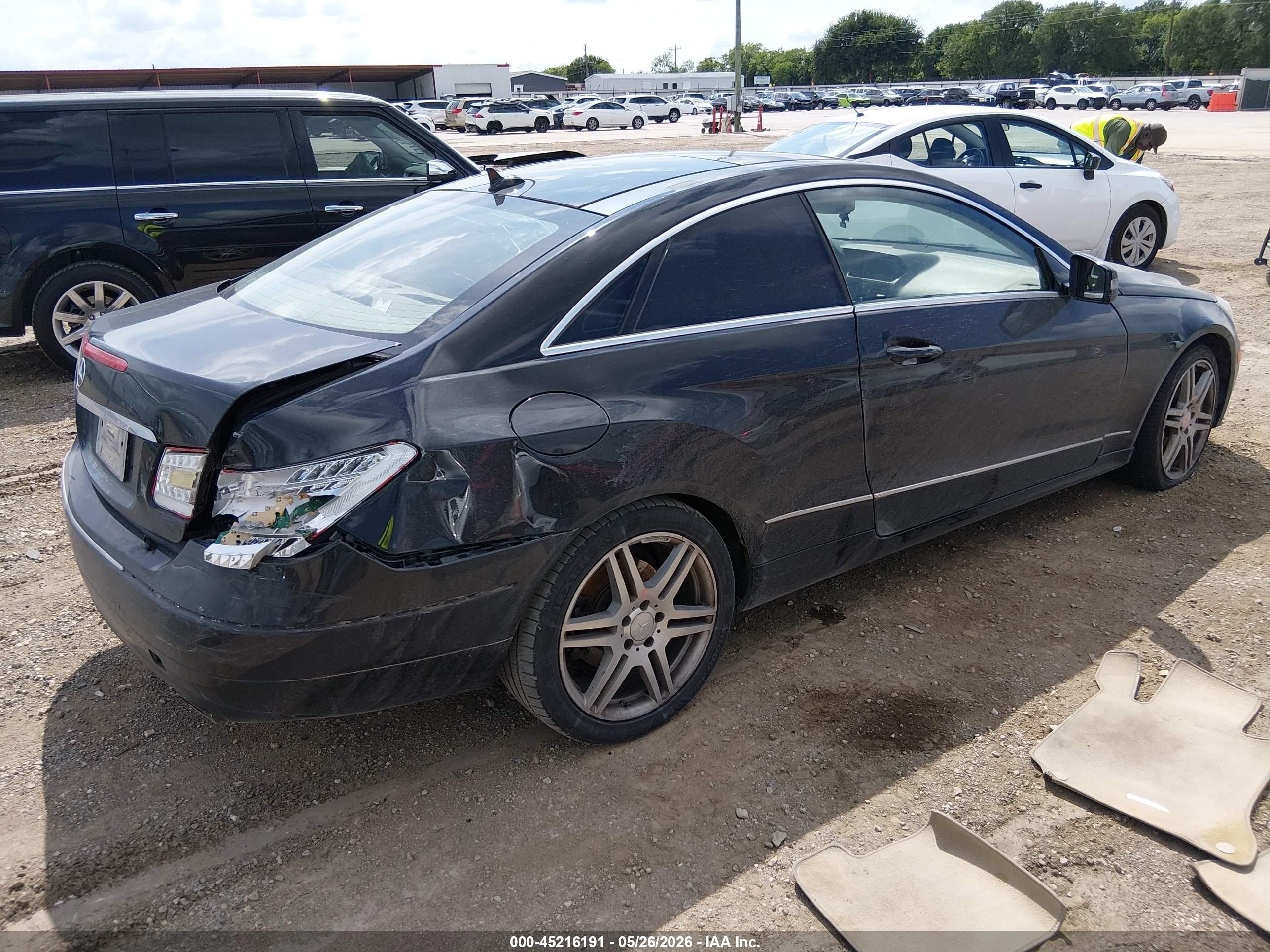 2010 Mercedes-benz E 350   Black vin: WDDKJ5GB9AF045503