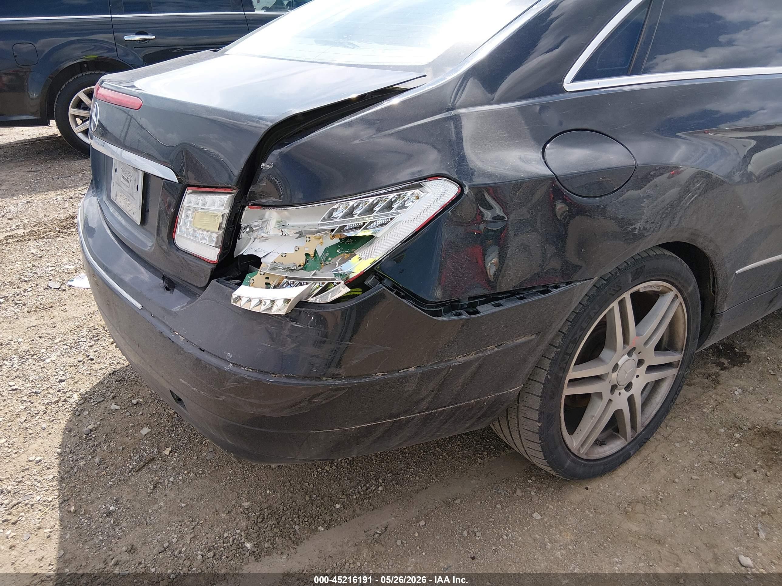 2010 Mercedes-benz E 350   Black vin: WDDKJ5GB9AF045503