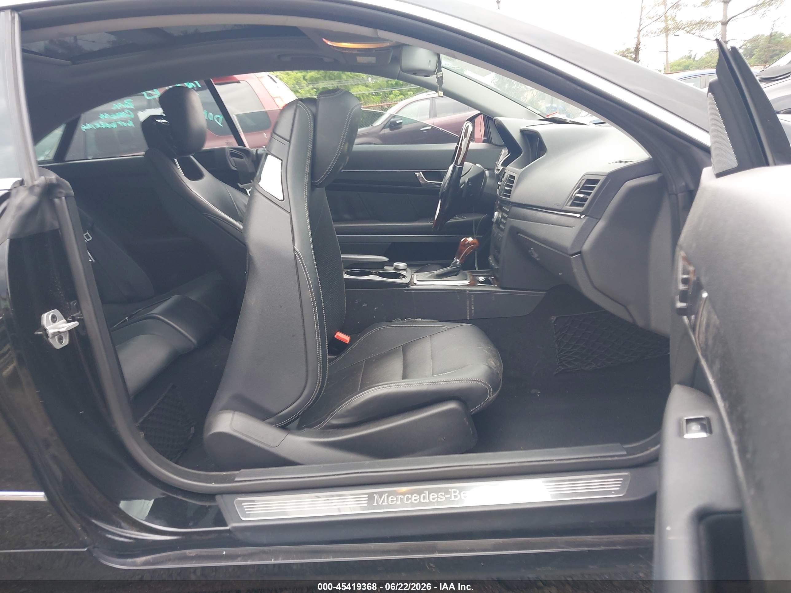 2010 Mercedes-benz E 350   Black vin: WDDKJ5GBXAF059684