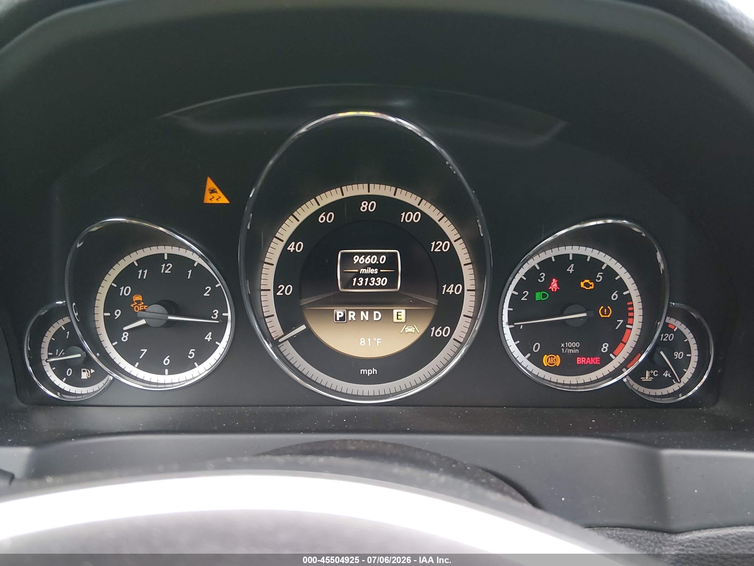 2012 Mercedes-benz E 350   Red vin: WDDKJ5KB0CF159772