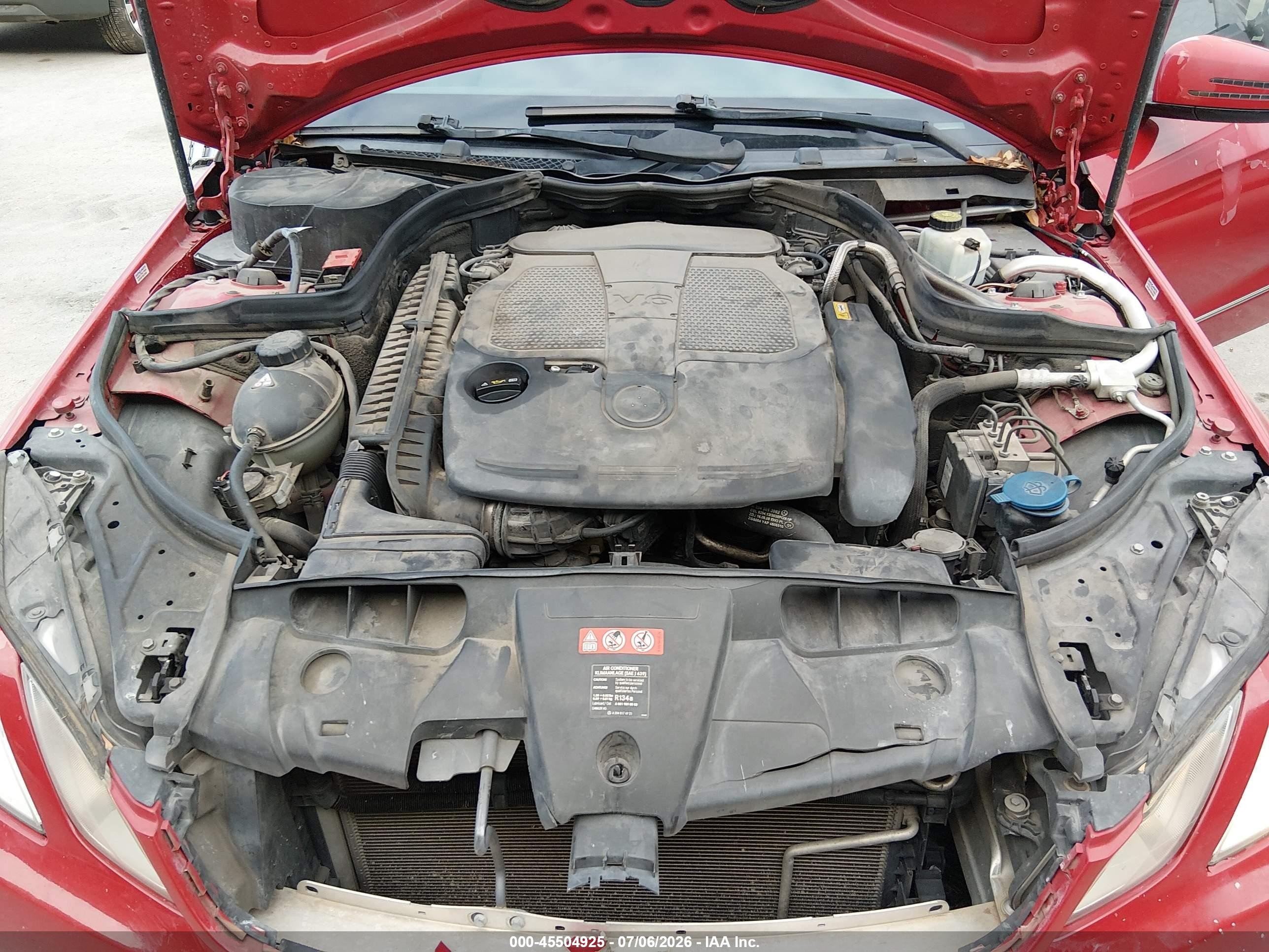 2012 Mercedes-benz E 350   Red vin: WDDKJ5KB0CF159772
