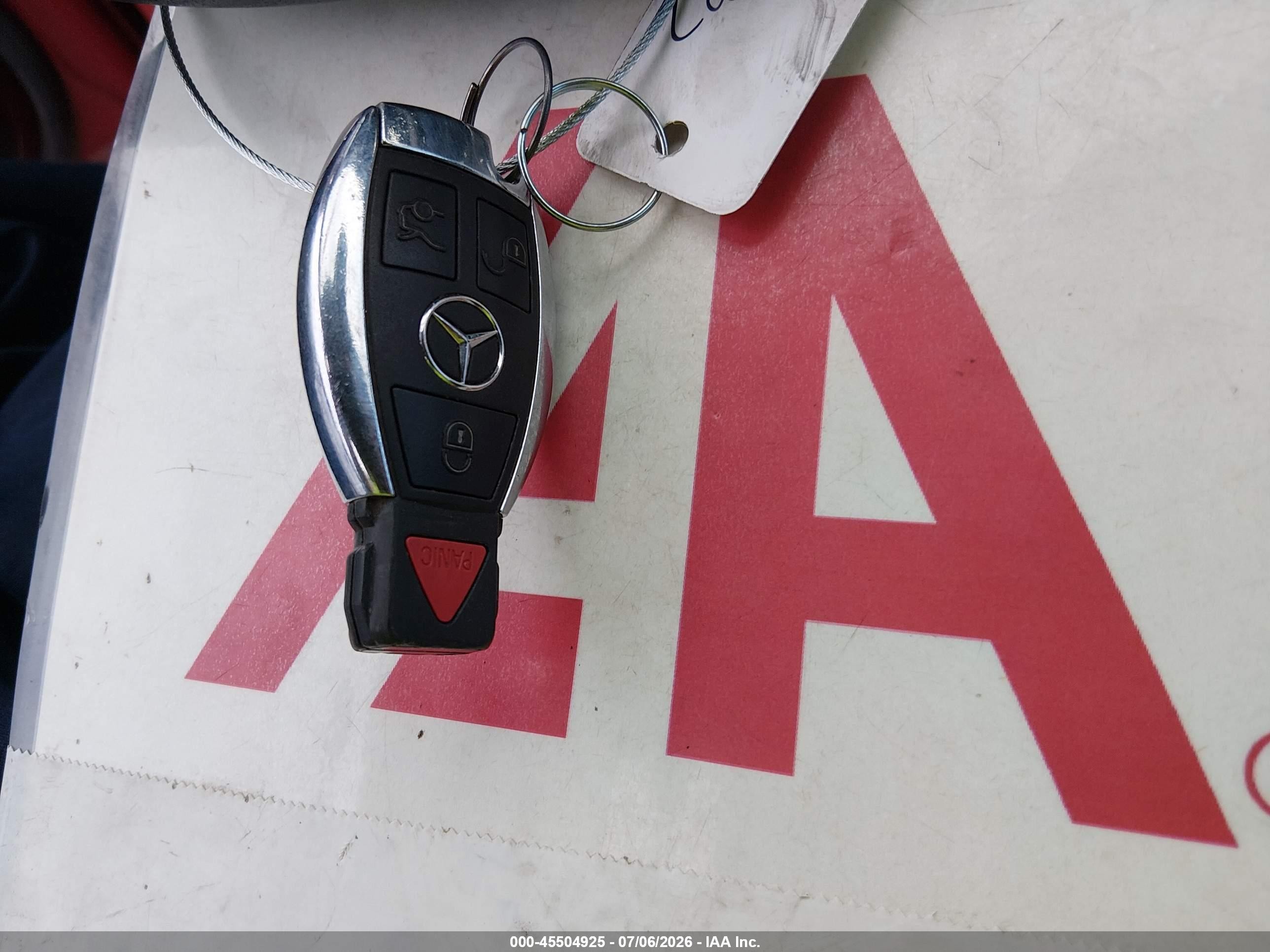 2012 Mercedes-benz E 350   Red vin: WDDKJ5KB0CF159772
