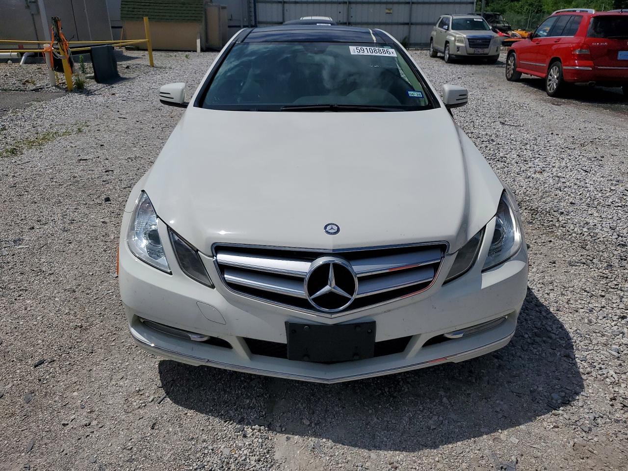 2012 Mercedes-benz E 350 White vin: WDDKJ5KB0CF170061