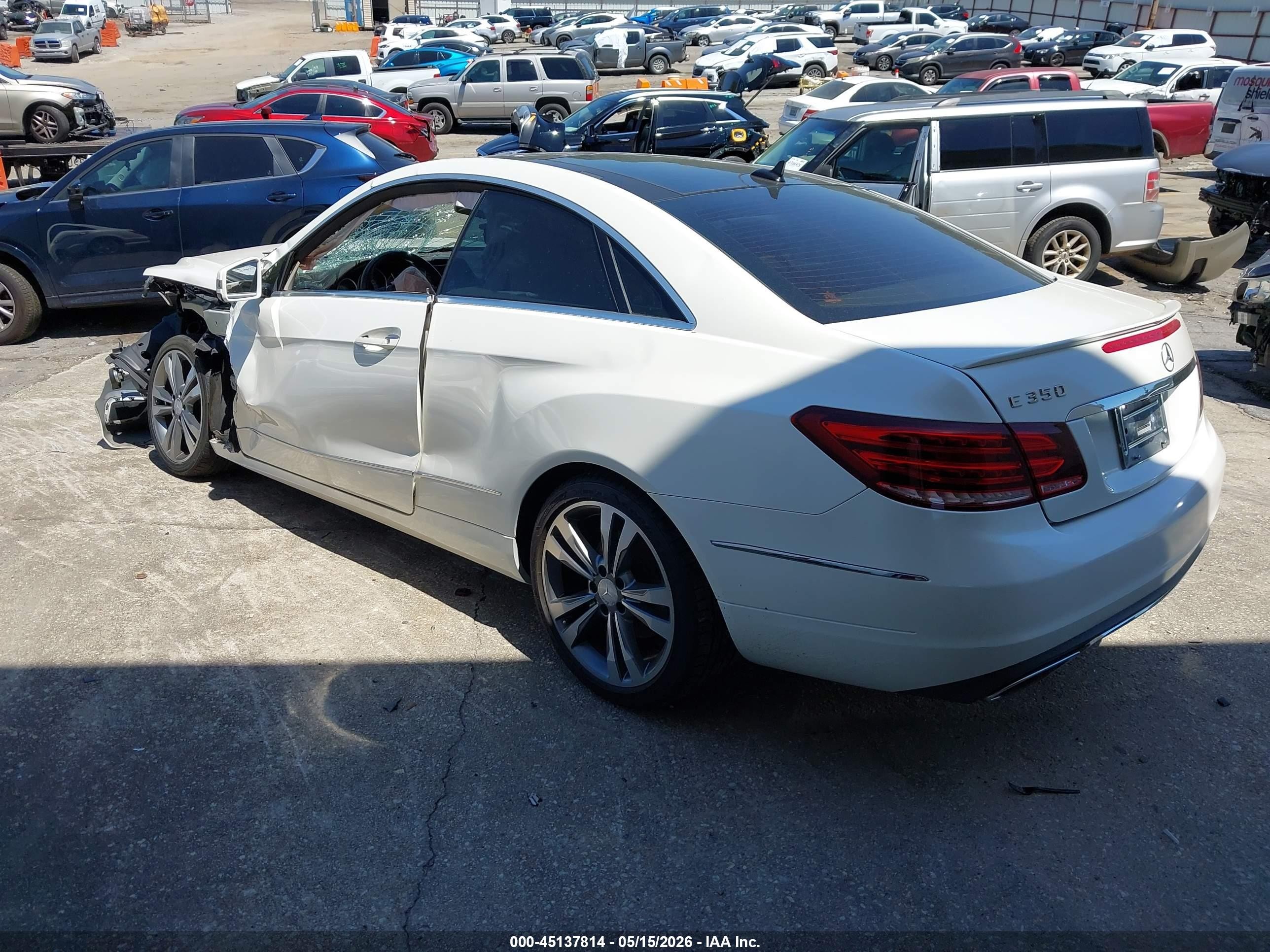 2014 Mercedes-benz E 350   Белый vin: WDDKJ5KB0EF241178
