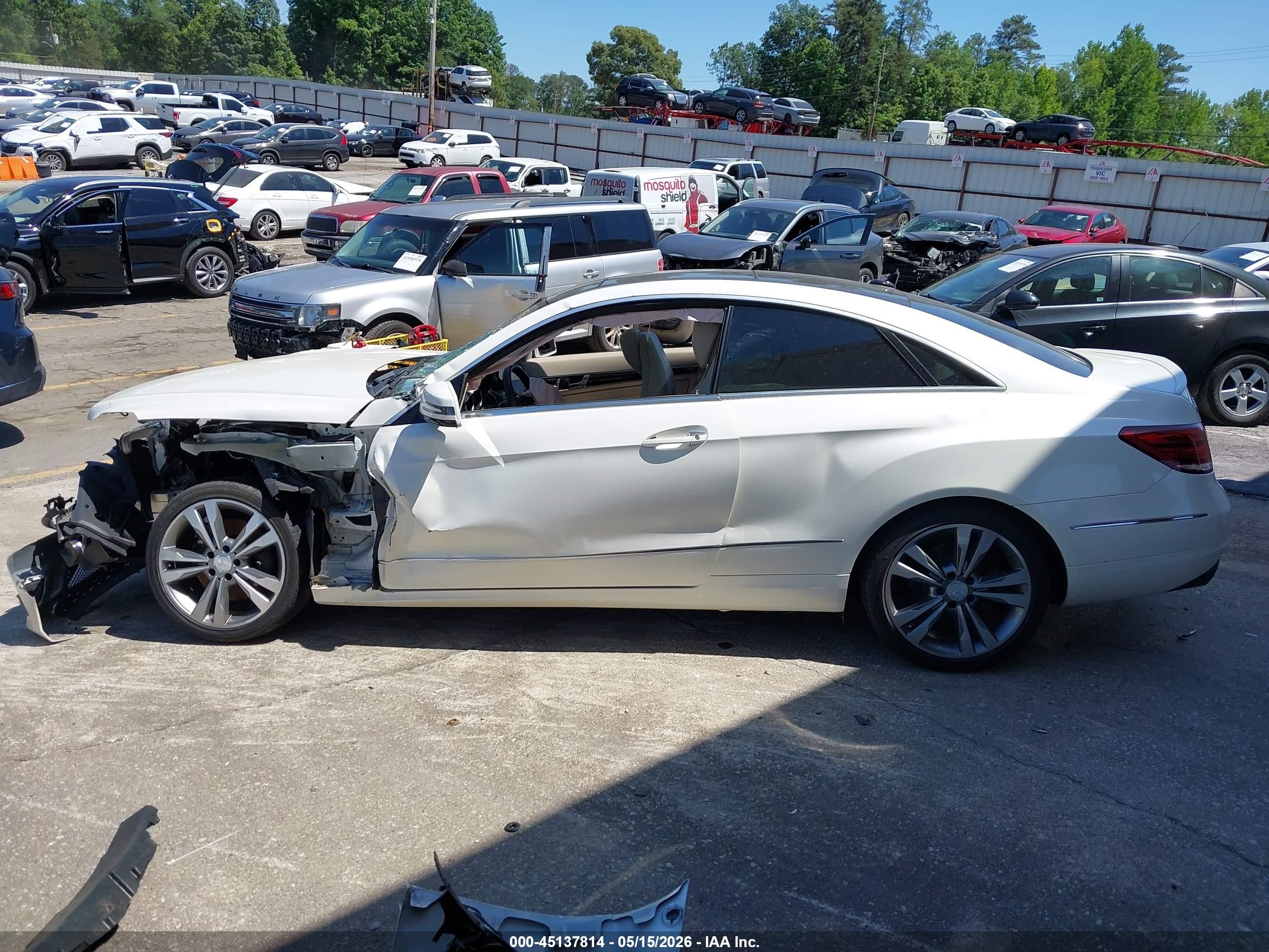 2014 Mercedes-benz E 350   Белый vin: WDDKJ5KB0EF241178
