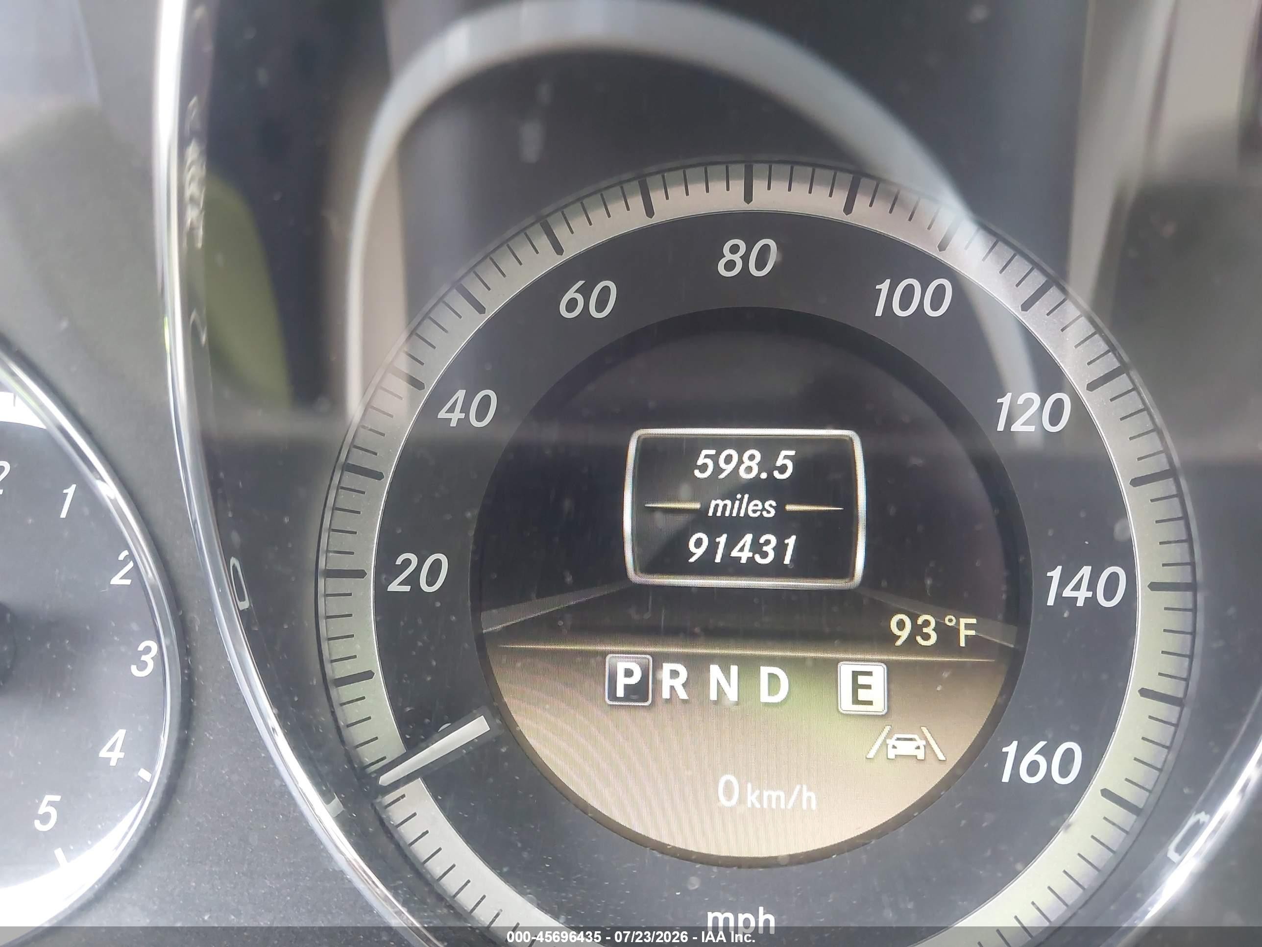 2012 Mercedes-benz E 350   Blue vin: WDDKJ5KB1CF132189