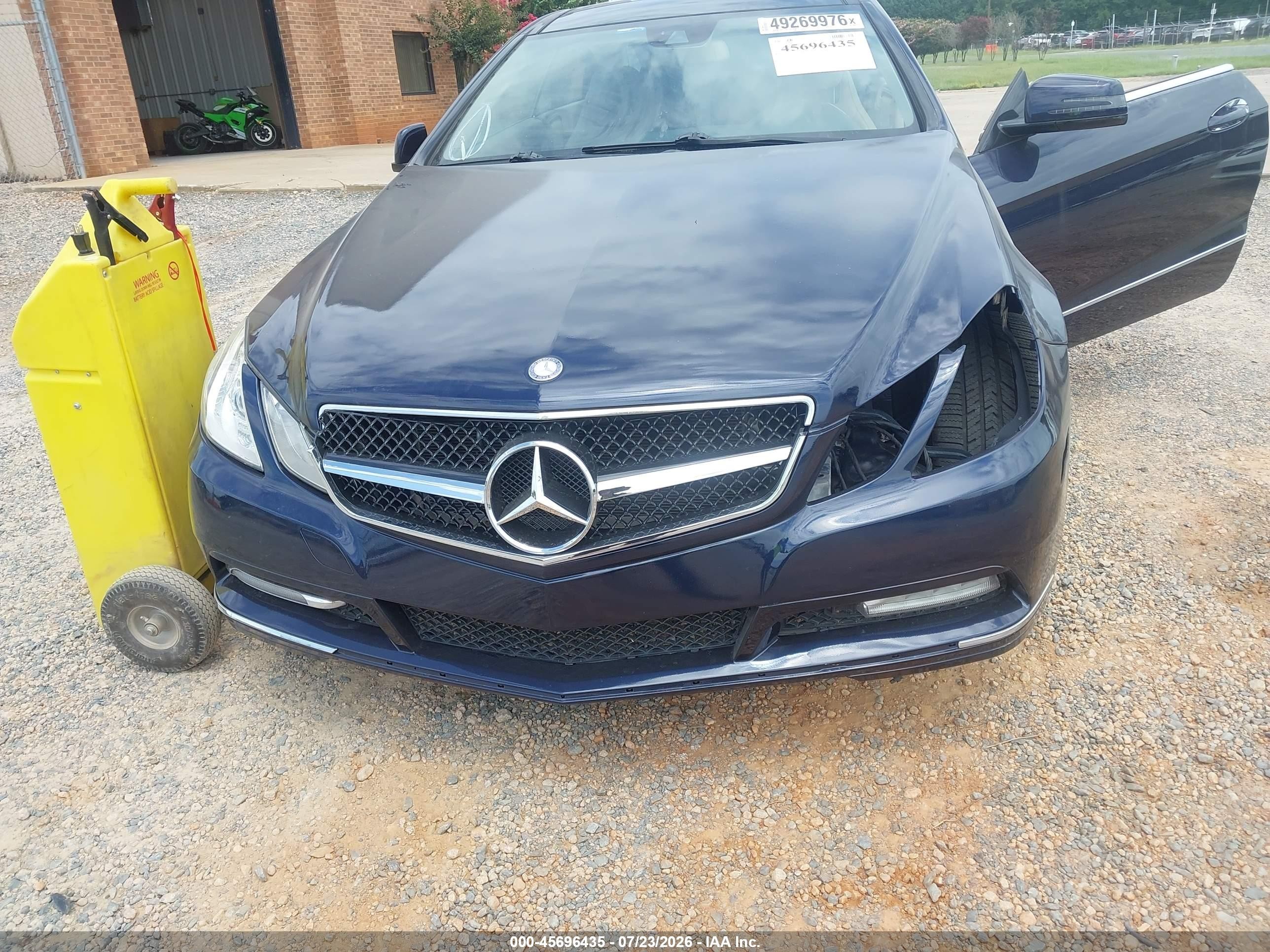 2012 Mercedes-benz E 350   Blue vin: WDDKJ5KB1CF132189