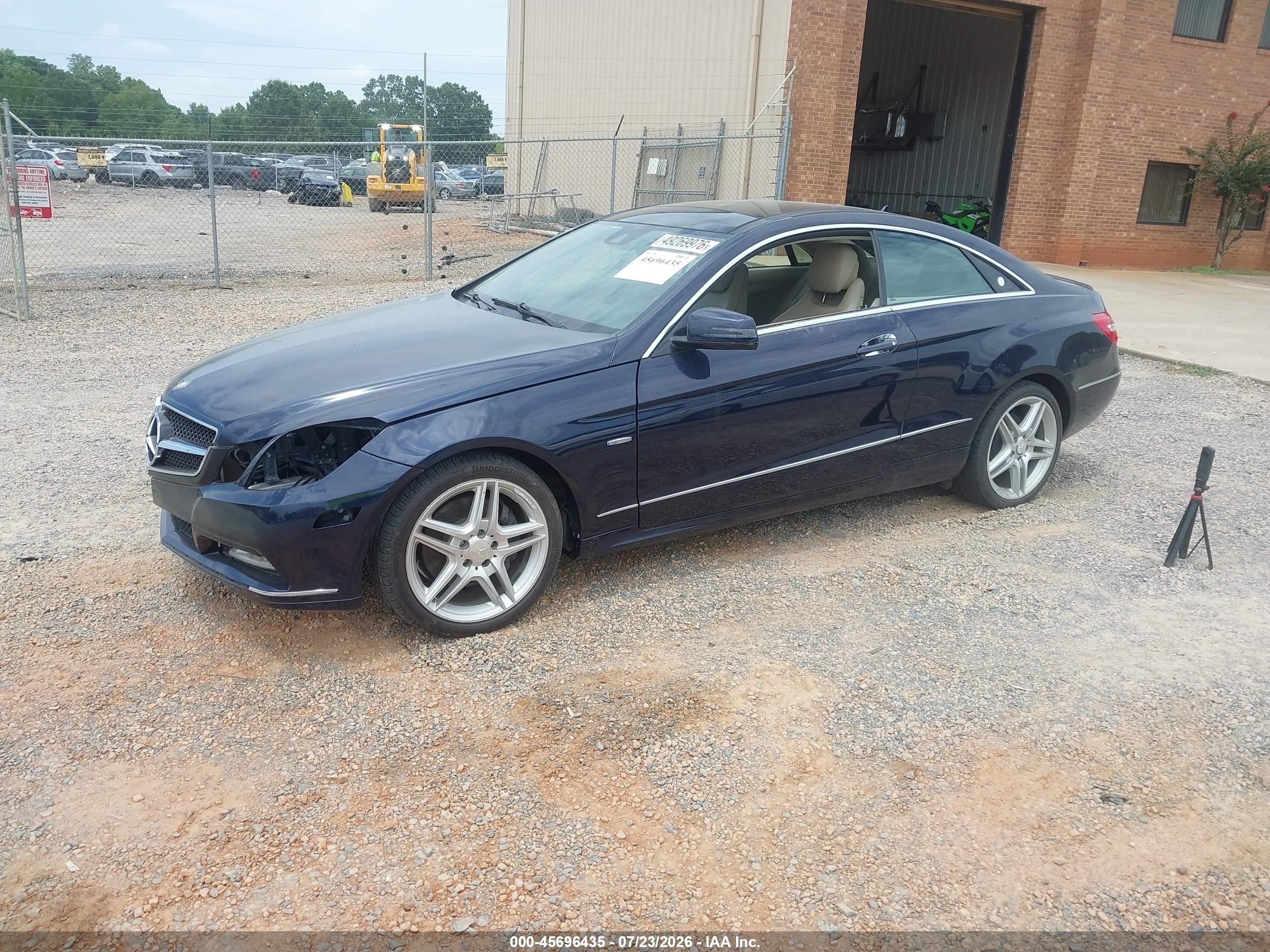 2012 Mercedes-benz E 350   Blue vin: WDDKJ5KB1CF132189