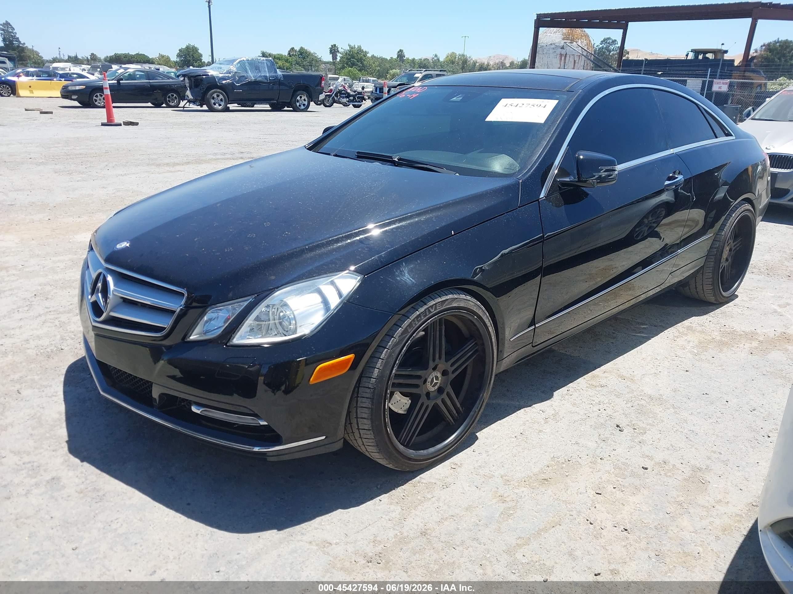 2013 Mercedes-benz E 350   Black vin: WDDKJ5KB1DF186416
