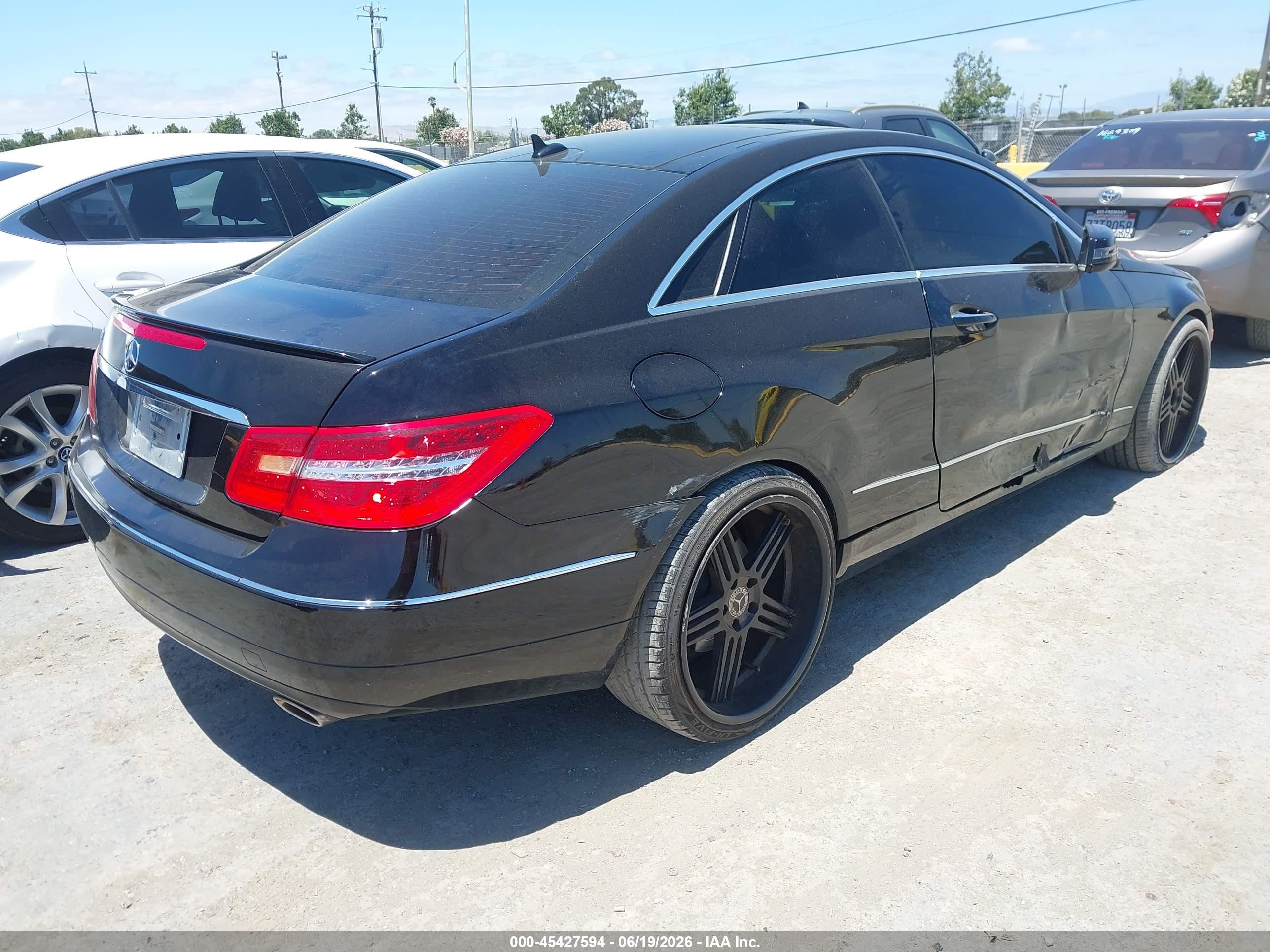 2013 Mercedes-benz E 350   Black vin: WDDKJ5KB1DF186416