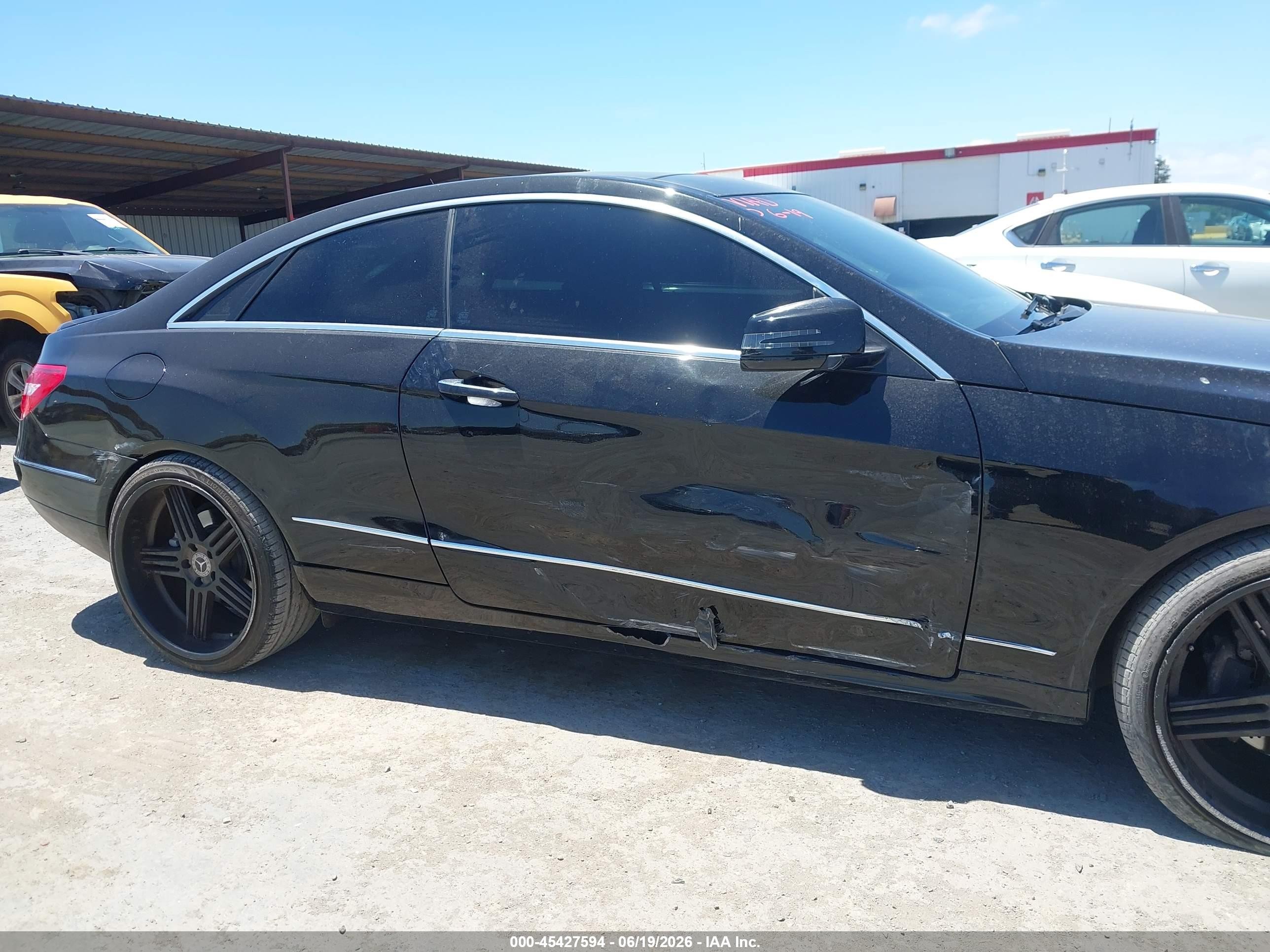 2013 Mercedes-benz E 350   Black vin: WDDKJ5KB1DF186416