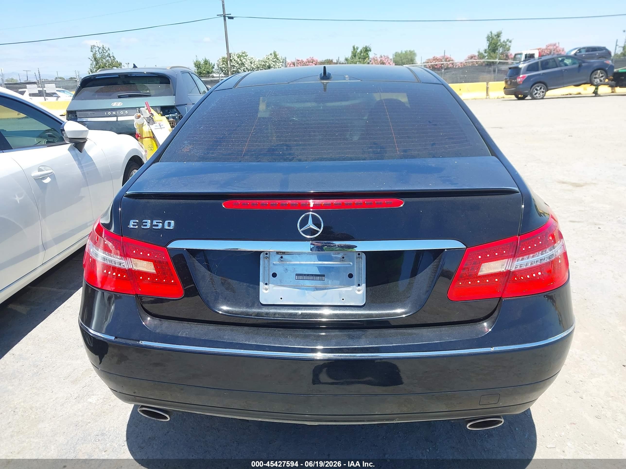 2013 Mercedes-benz E 350   Black vin: WDDKJ5KB1DF186416