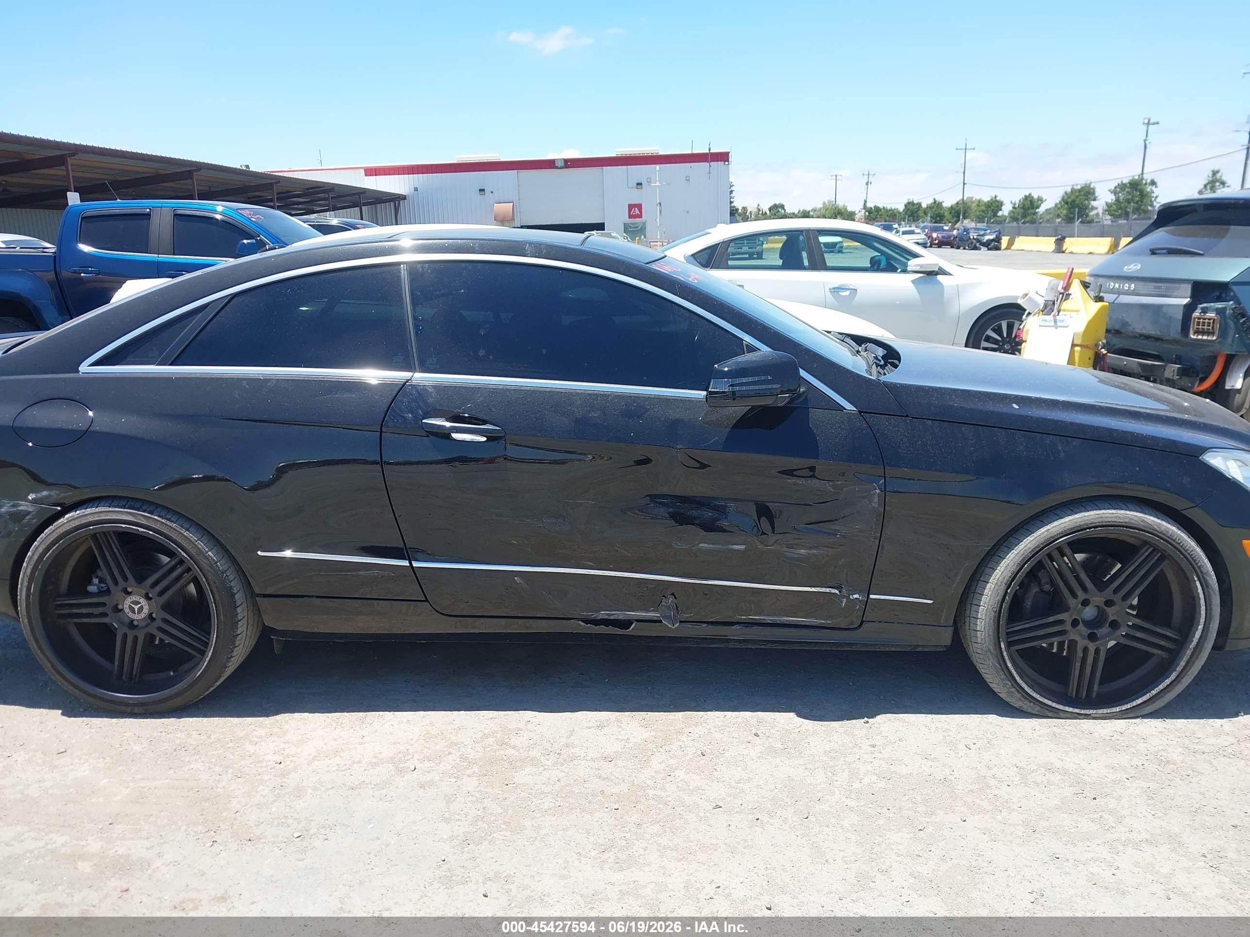 2013 Mercedes-benz E 350   Black vin: WDDKJ5KB1DF186416
