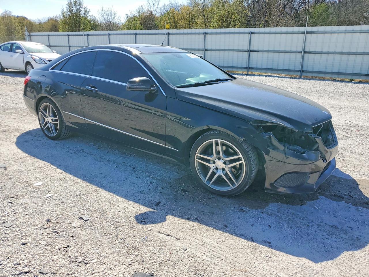 2014 Mercedes-benz E 350 Black vin: WDDKJ5KB1EF226415