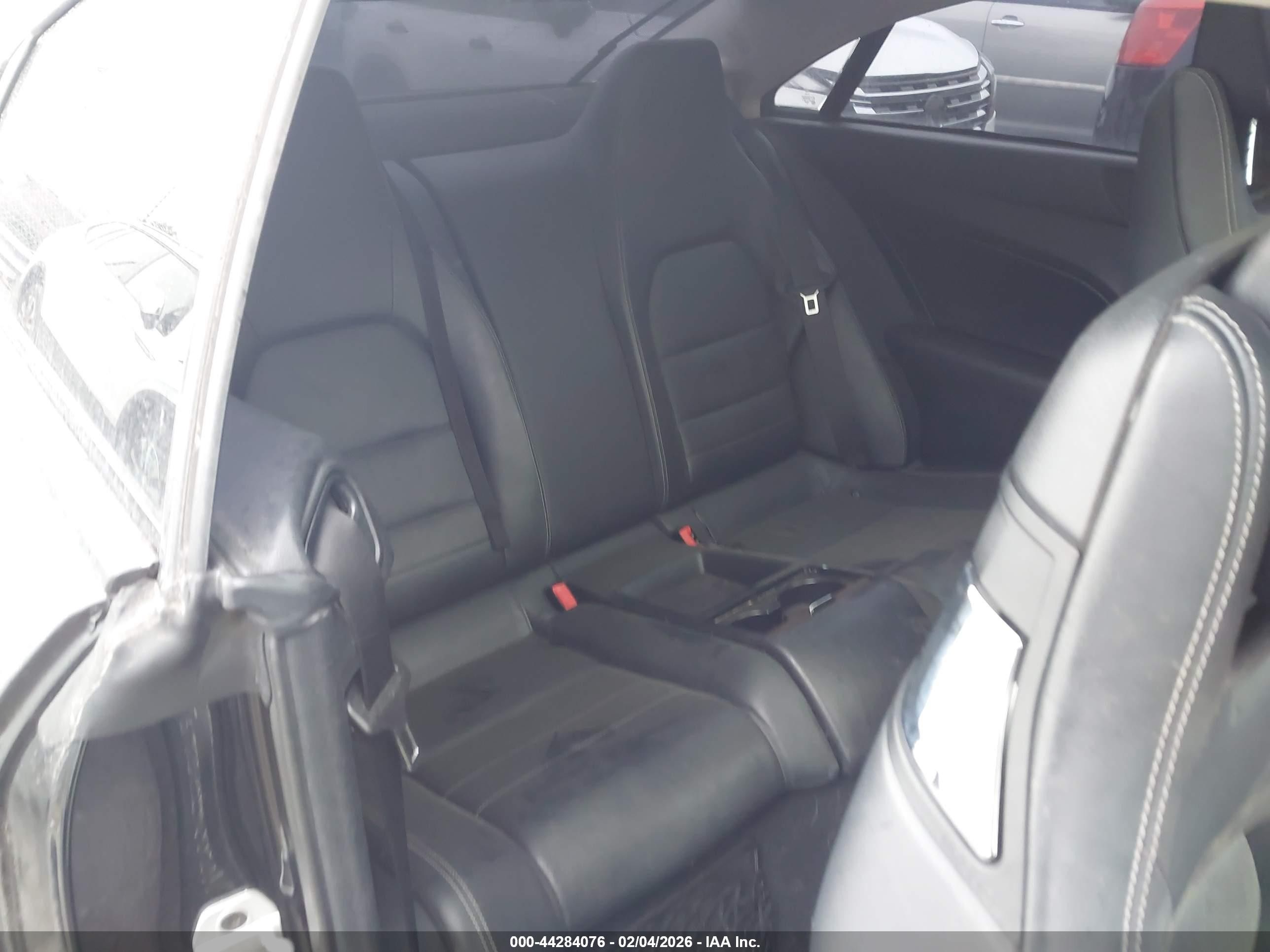 2012 Mercedes-benz E 350   Черный vin: WDDKJ5KB2CF135294