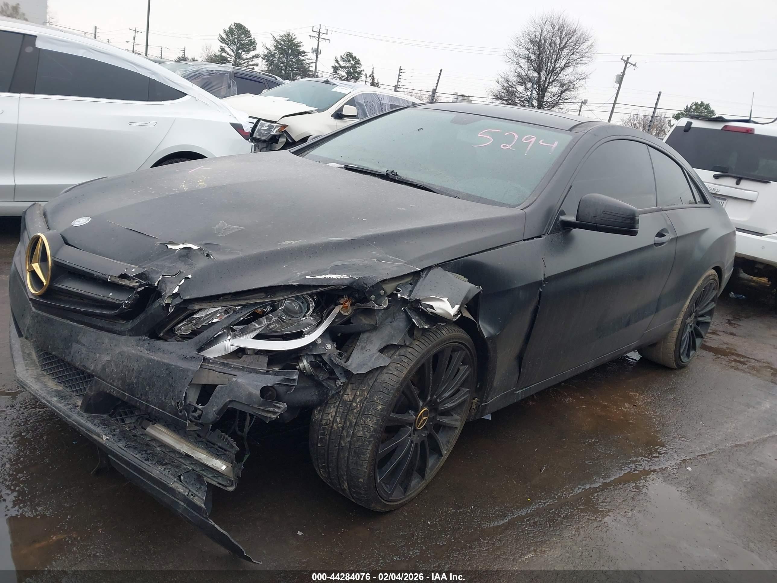 2012 Mercedes-benz E 350   Черный vin: WDDKJ5KB2CF135294
