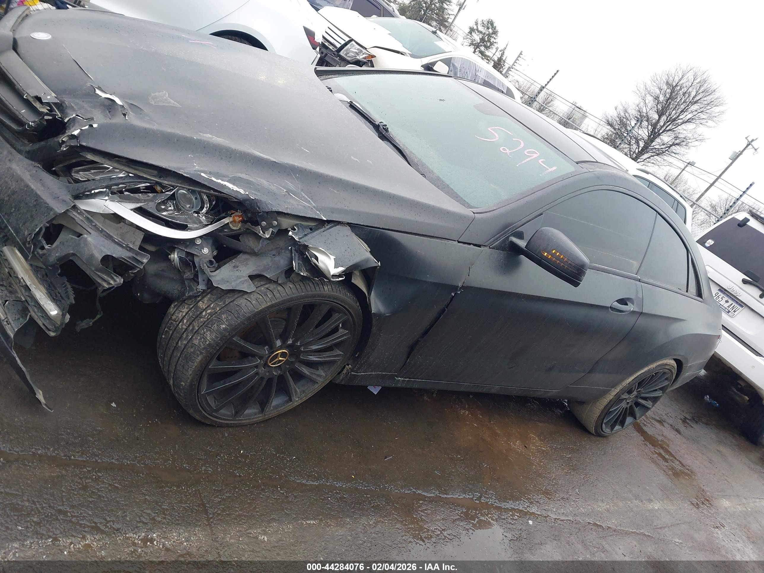 2012 Mercedes-benz E 350   Черный vin: WDDKJ5KB2CF135294