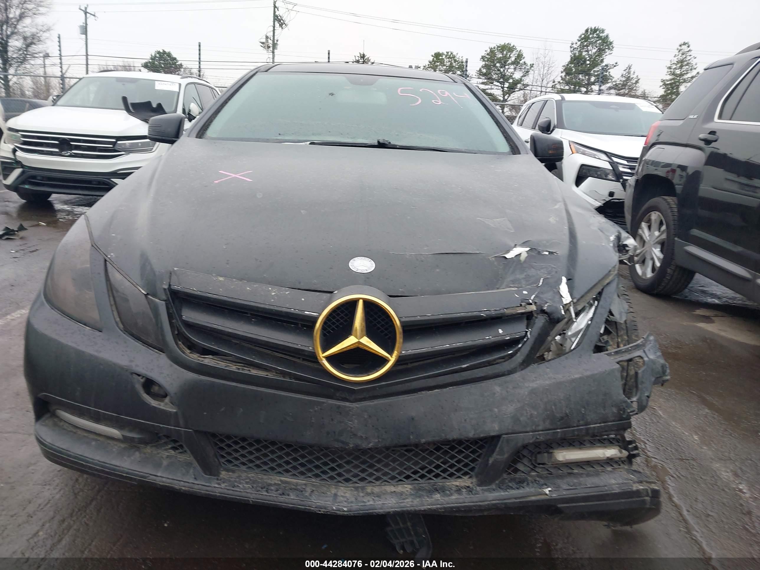 2012 Mercedes-benz E 350   Черный vin: WDDKJ5KB2CF135294
