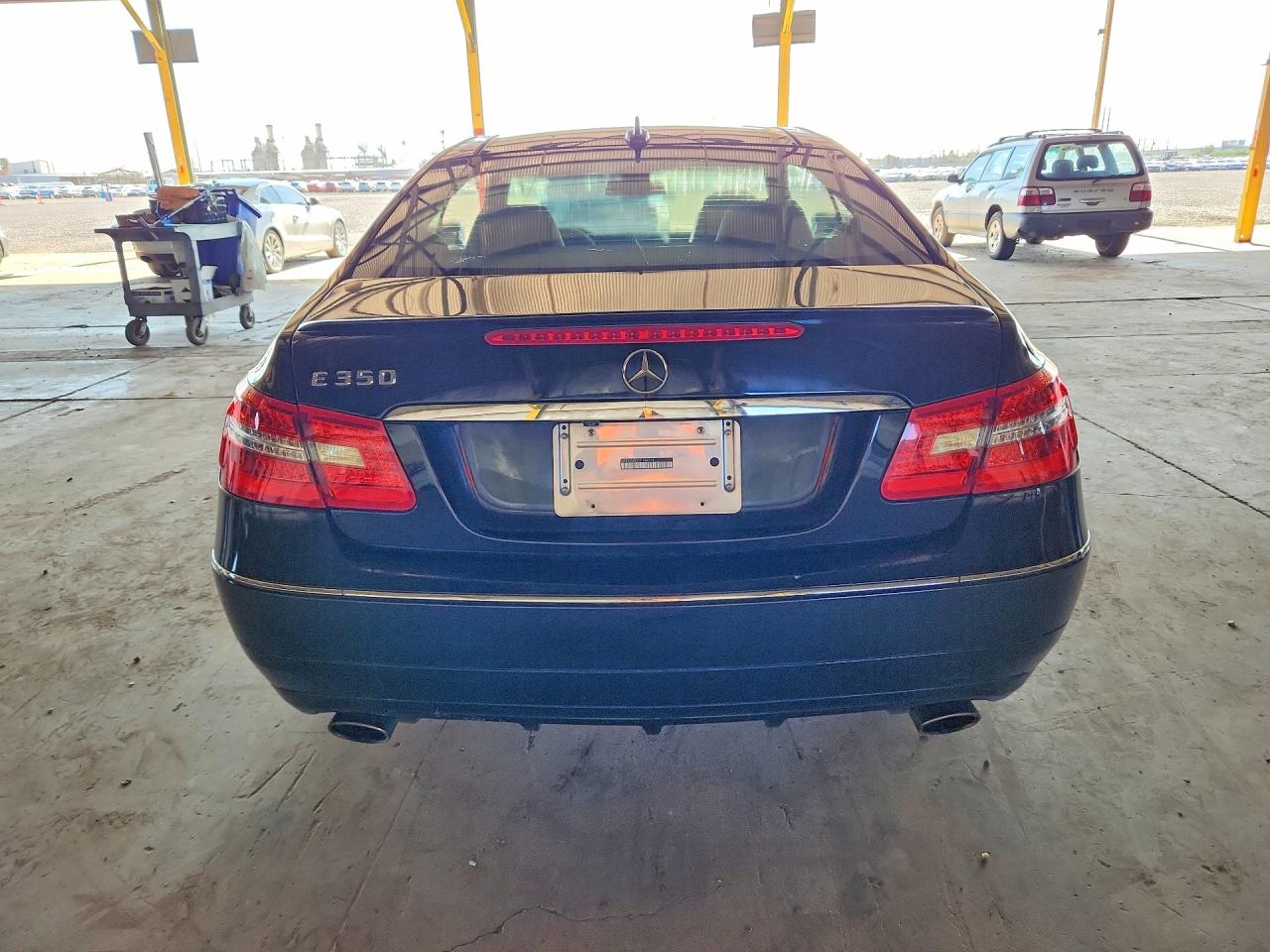 2012 Mercedes-benz E 350 Черный vin: WDDKJ5KB2CF136316