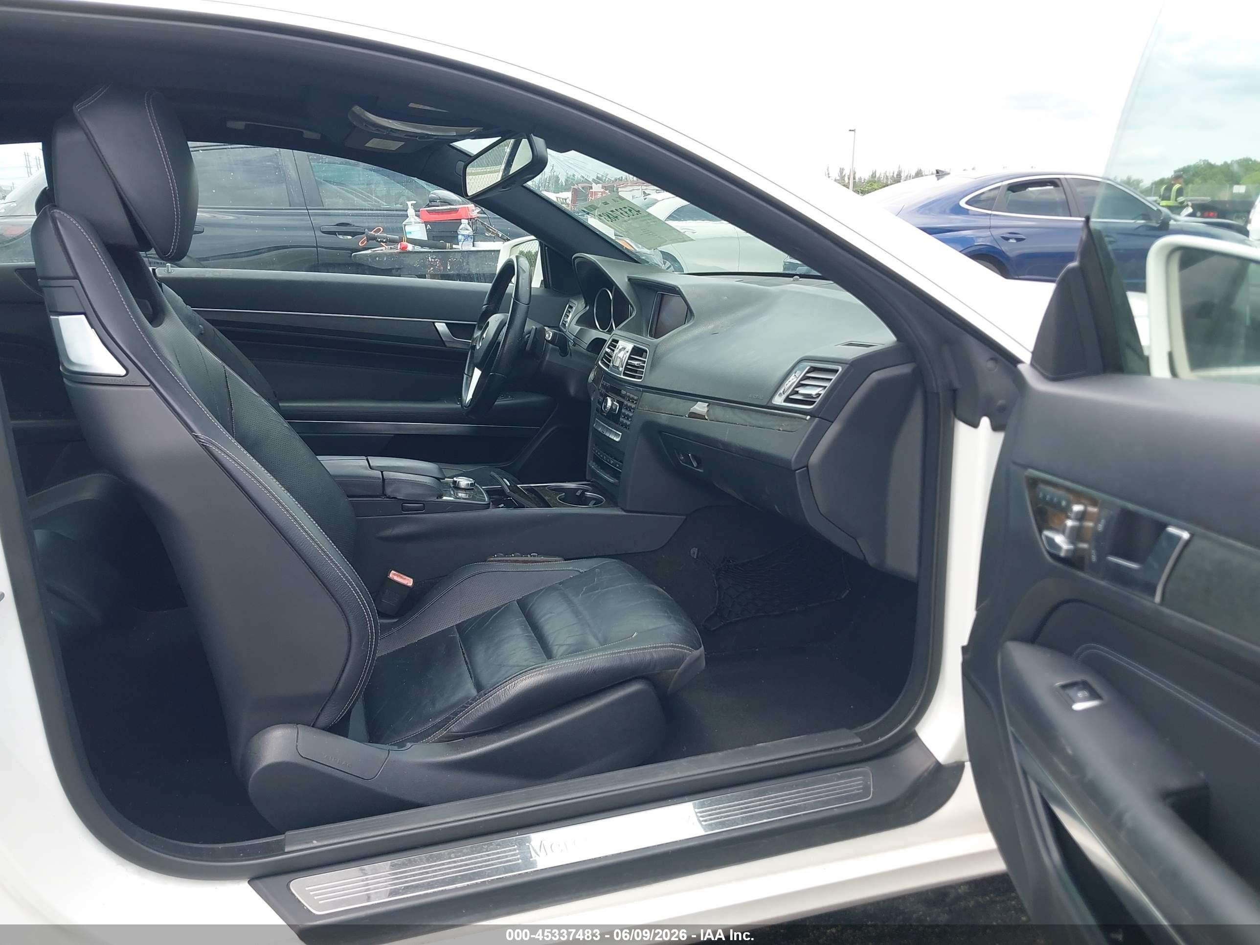 2014 Mercedes-benz E 350   Белый vin: WDDKJ5KB2EF231896
