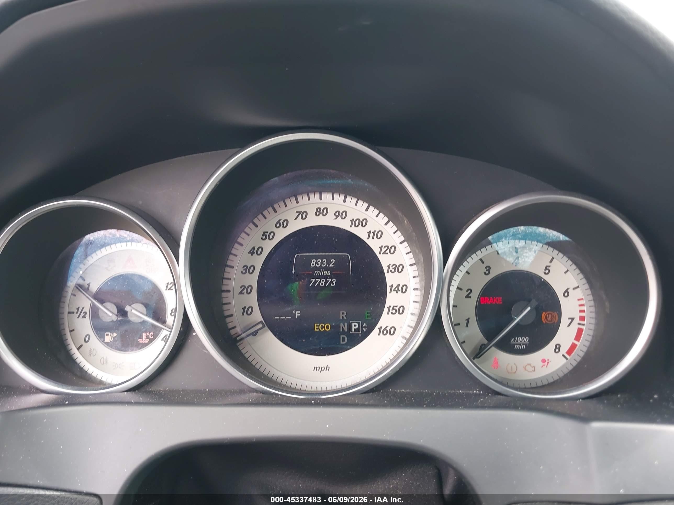 2014 Mercedes-benz E 350   Белый vin: WDDKJ5KB2EF231896