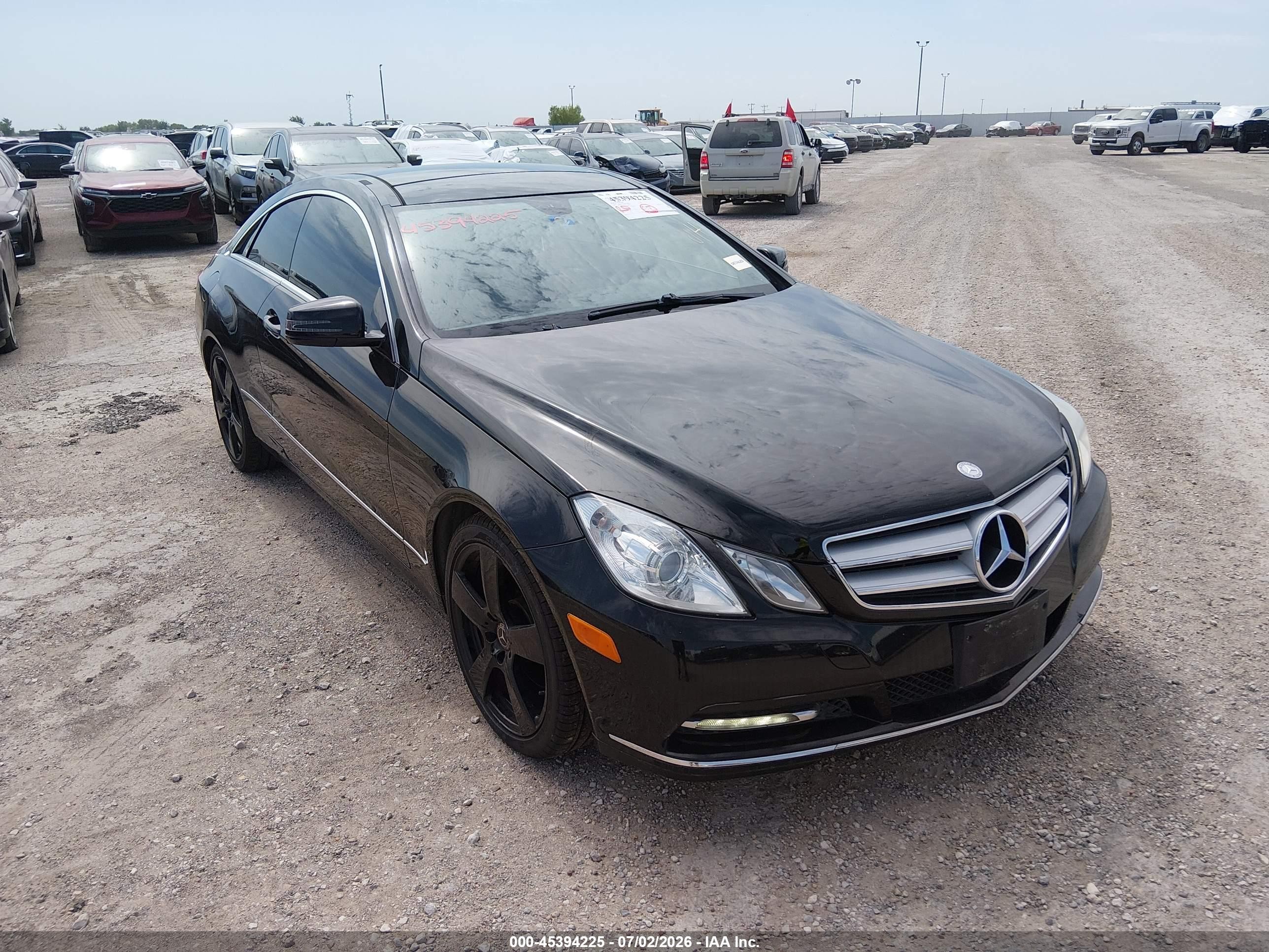 2013 Mercedes-benz E 350   Black vin: WDDKJ5KB3DF184943